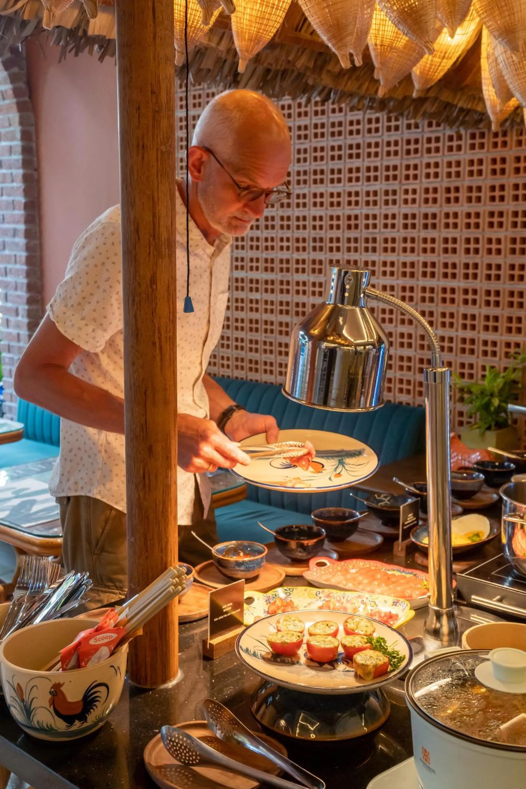 Restaurant/places to eat in Seahorse Signature Danang Hotel by Haviland