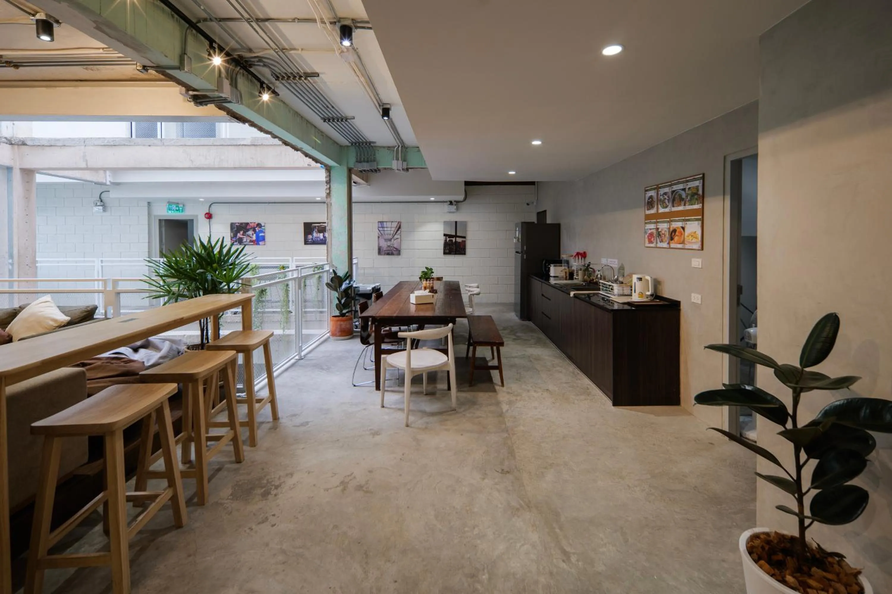 Kitchen or kitchenette in C'HOUSE Bangkok