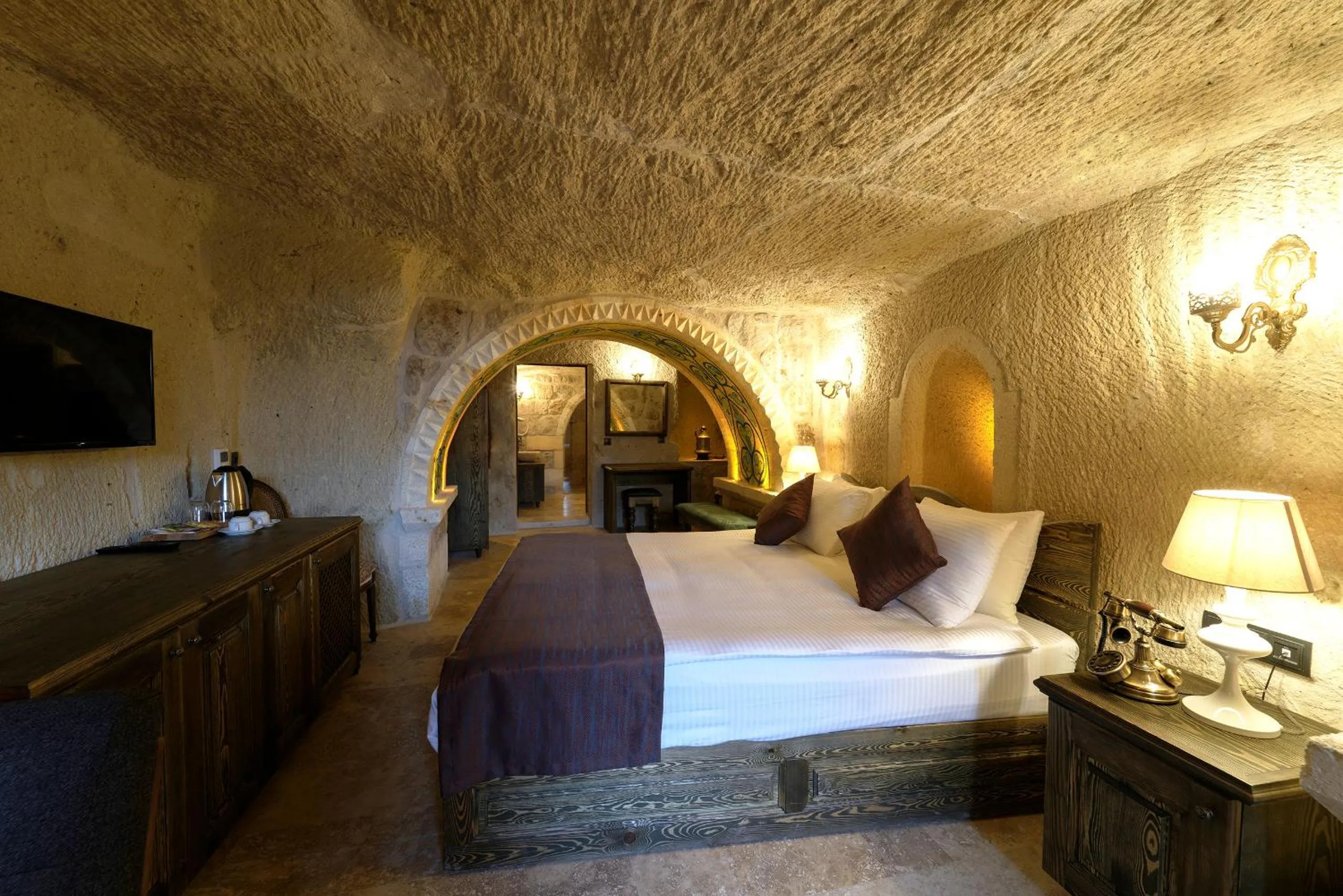 TV and multimedia in Doctor's Cave Cappadocia