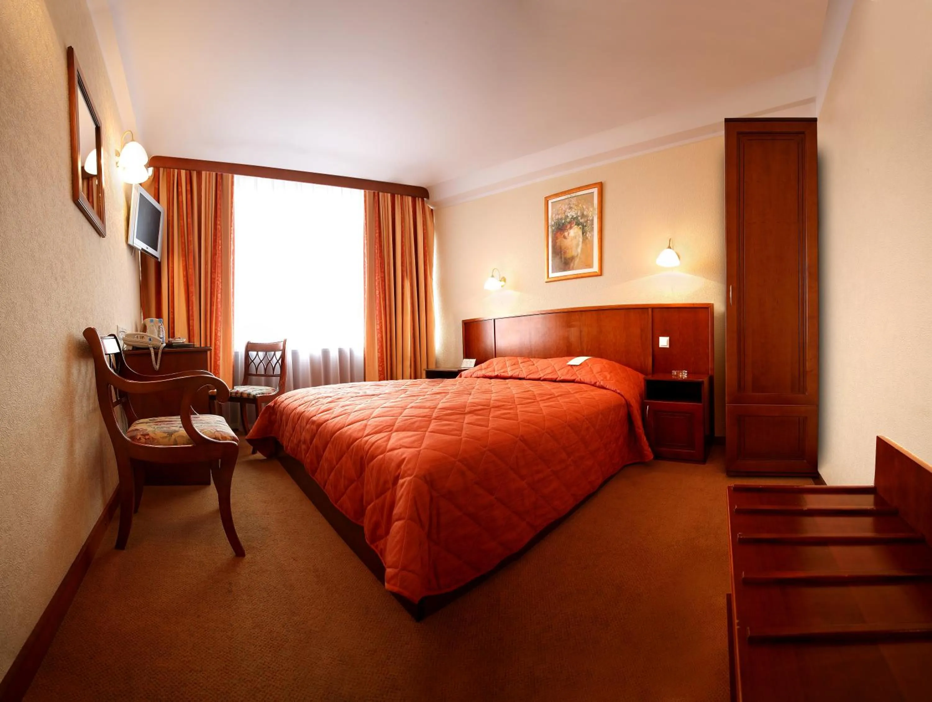 Photo of the whole room, Bed in Premier Hotel Rus