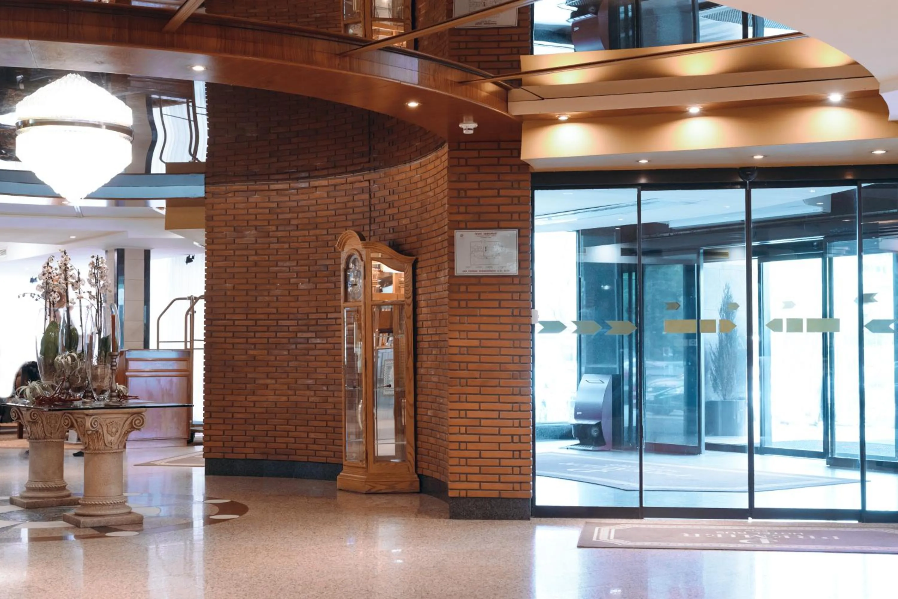 Lobby or reception in Premier Hotel Rus