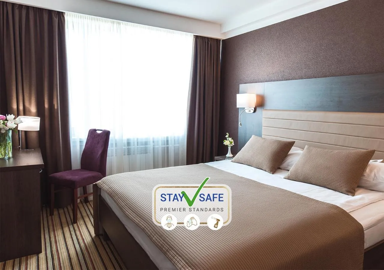 Bedroom, Bed in Premier Hotel Rus