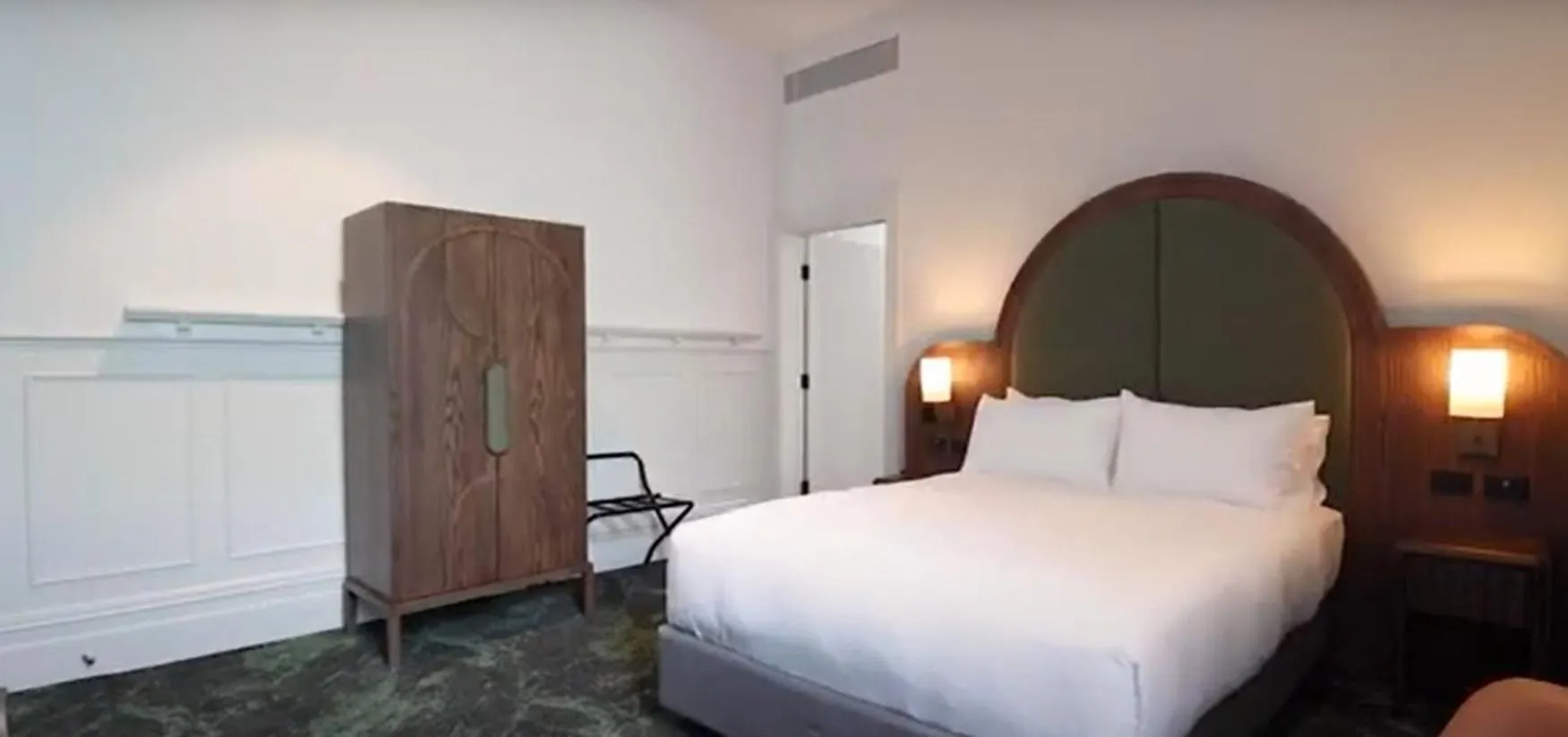 Bed in Portarlington Grand Hotel