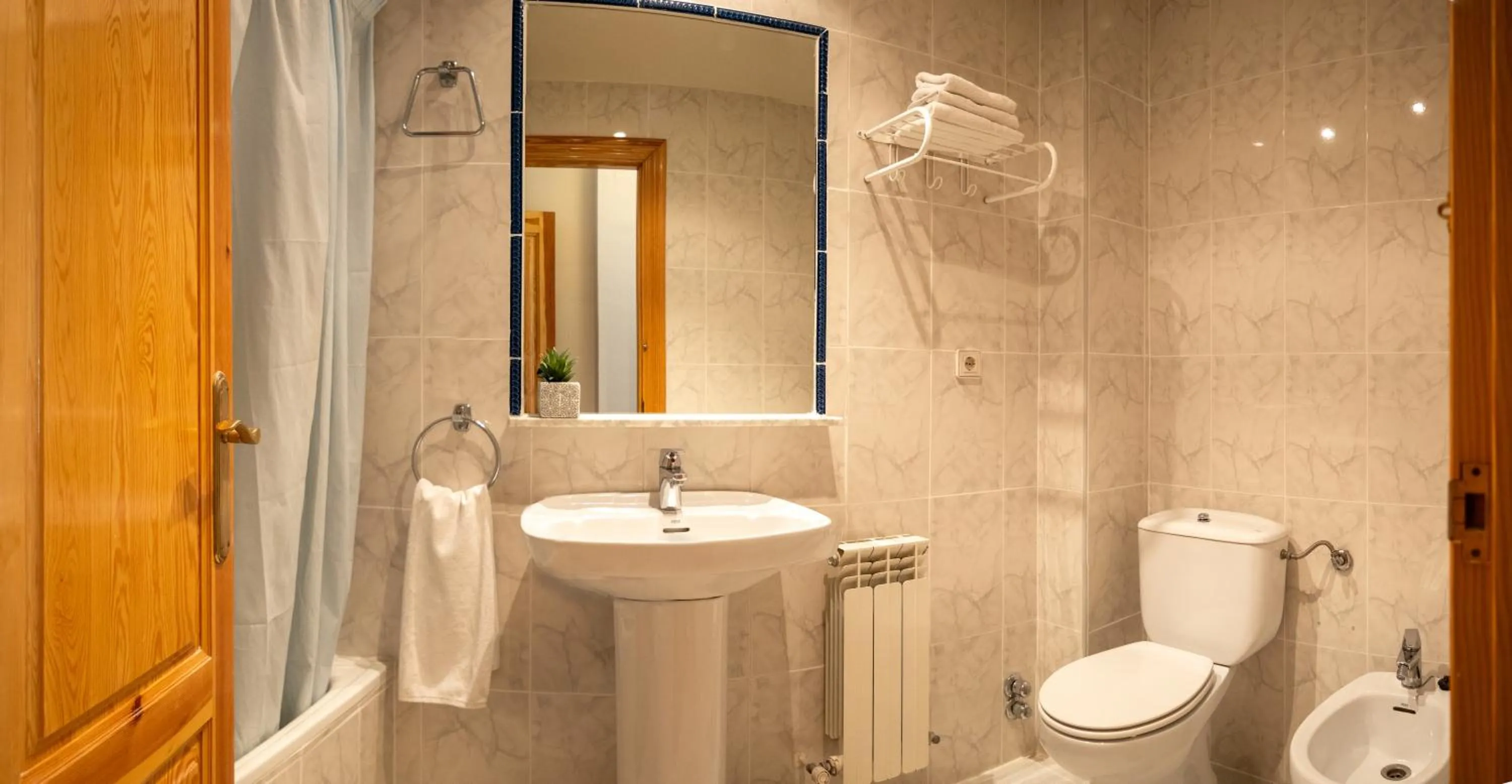 Toilet in HOTEL VALMAR