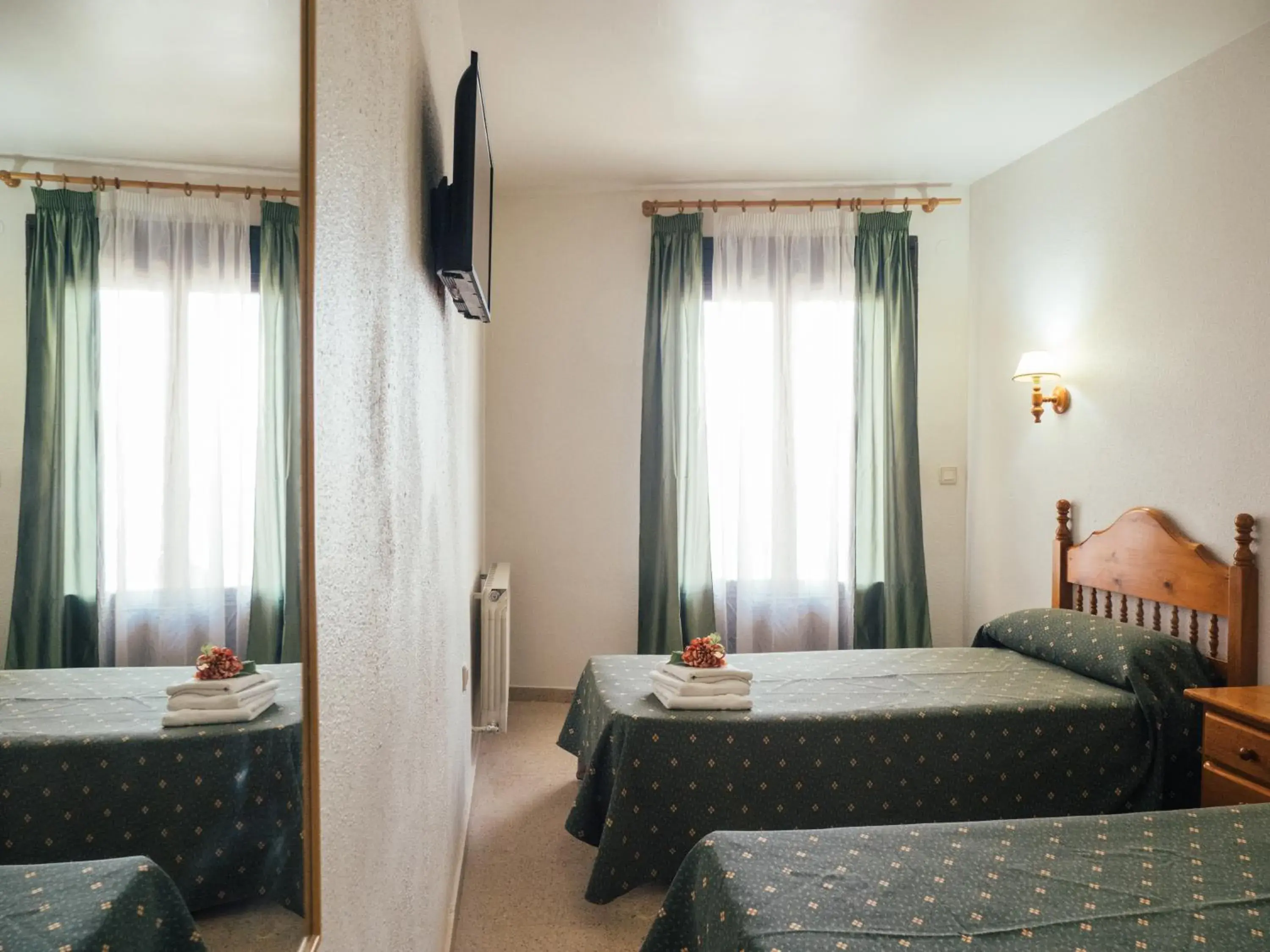 Double Room in HOTEL VALMAR Double Room in HOTEL VALMAR