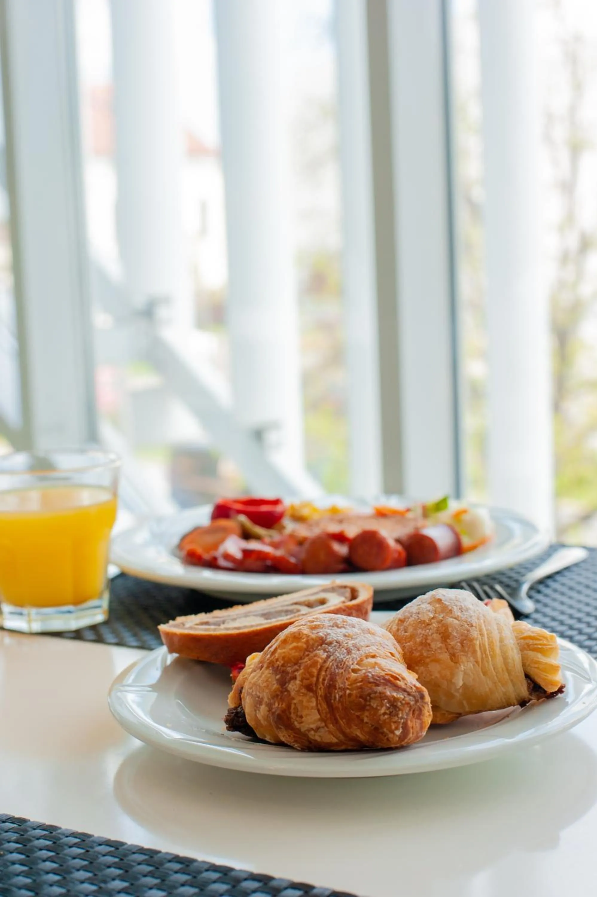 Food and drinks in Garni Hotel Centar