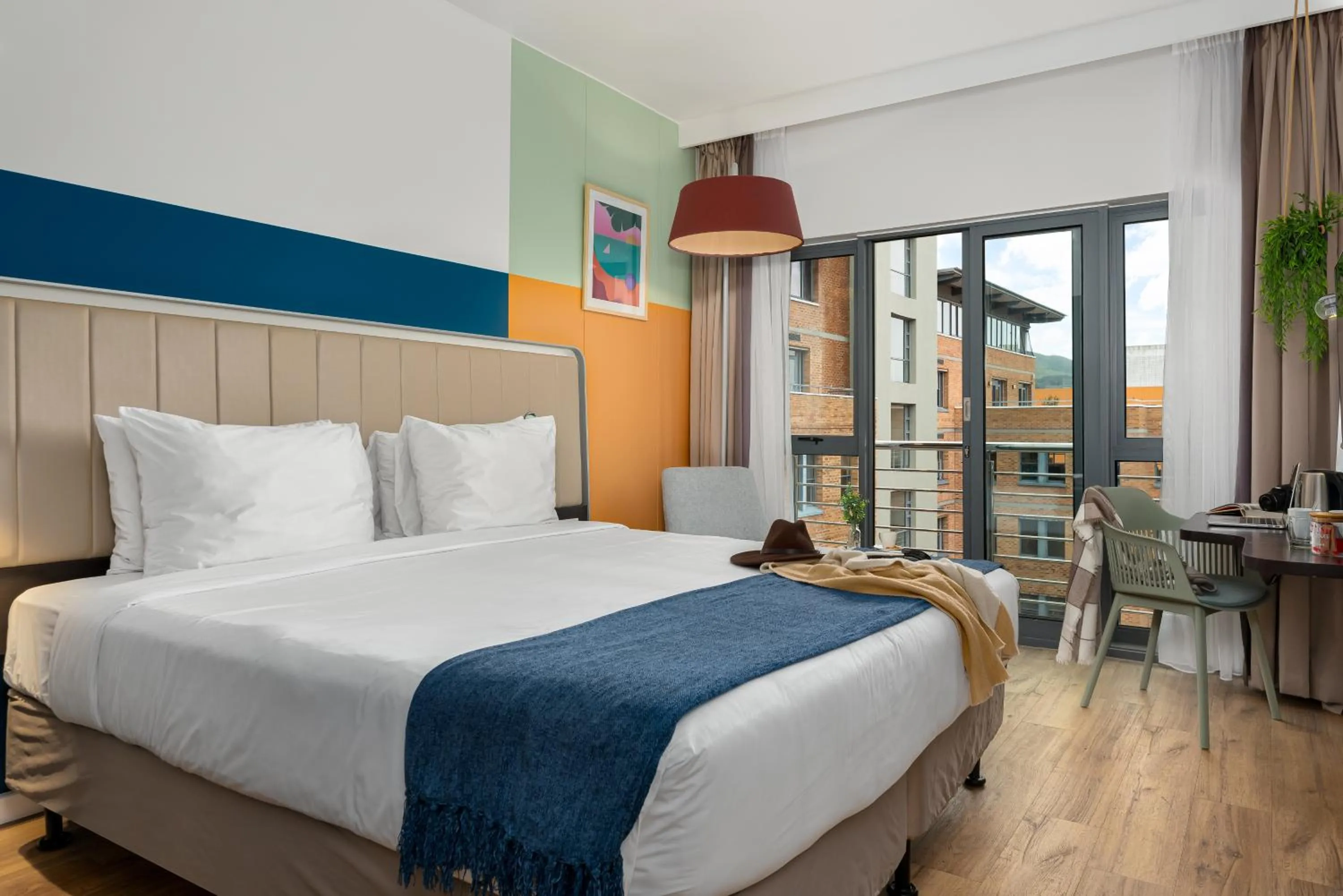 Bed in Neighbourgood Newlands