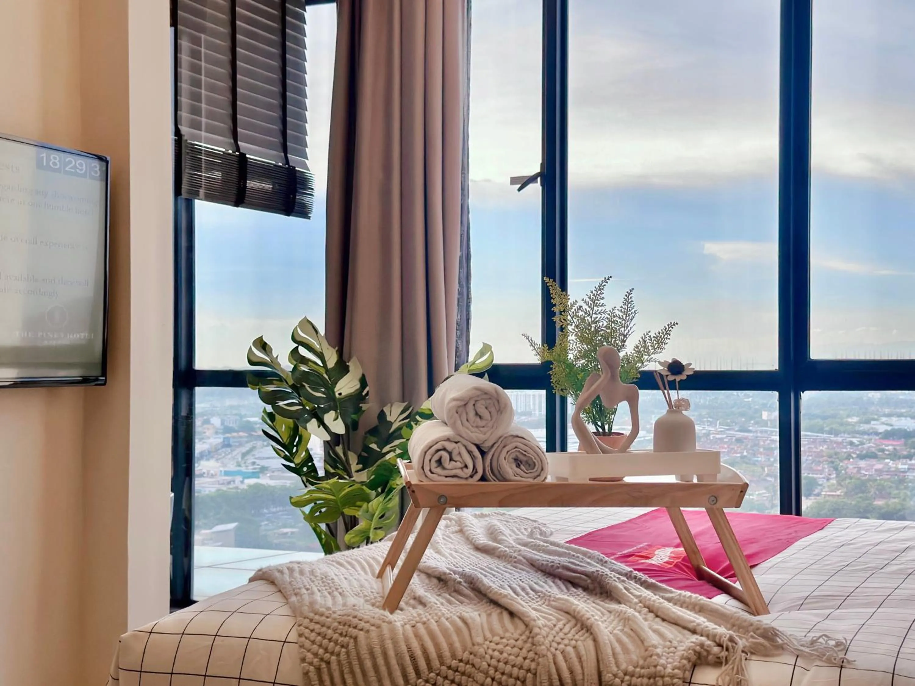 Bed in Alviv 99 Suites I Family Suite I 4-7 pax I 5minsMelakaCruise I JonkerSt