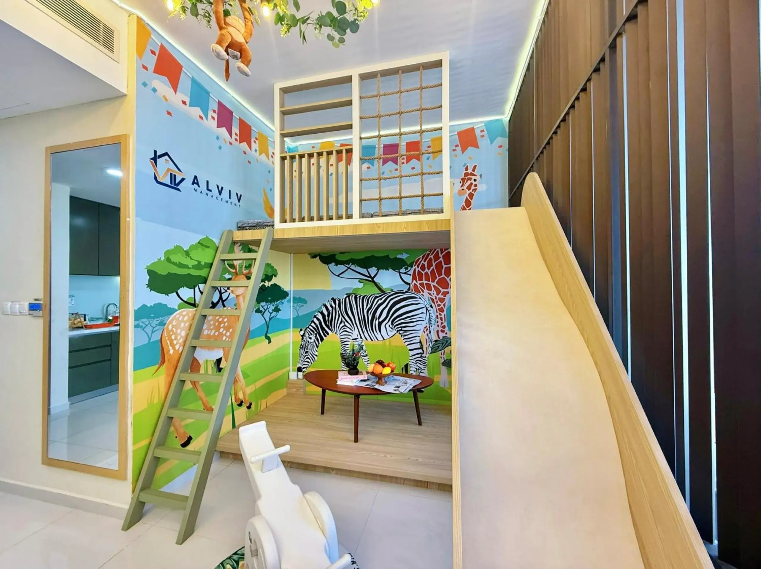 Deluxe Family Suite in Alviv 99 Suites I Family Suite I 4-7 pax I 5minsMelakaCruise I JonkerSt Deluxe Family Suite in Alviv 99 Suites I Family Suite I 4-7 pax I 5minsMelakaCruise I JonkerSt