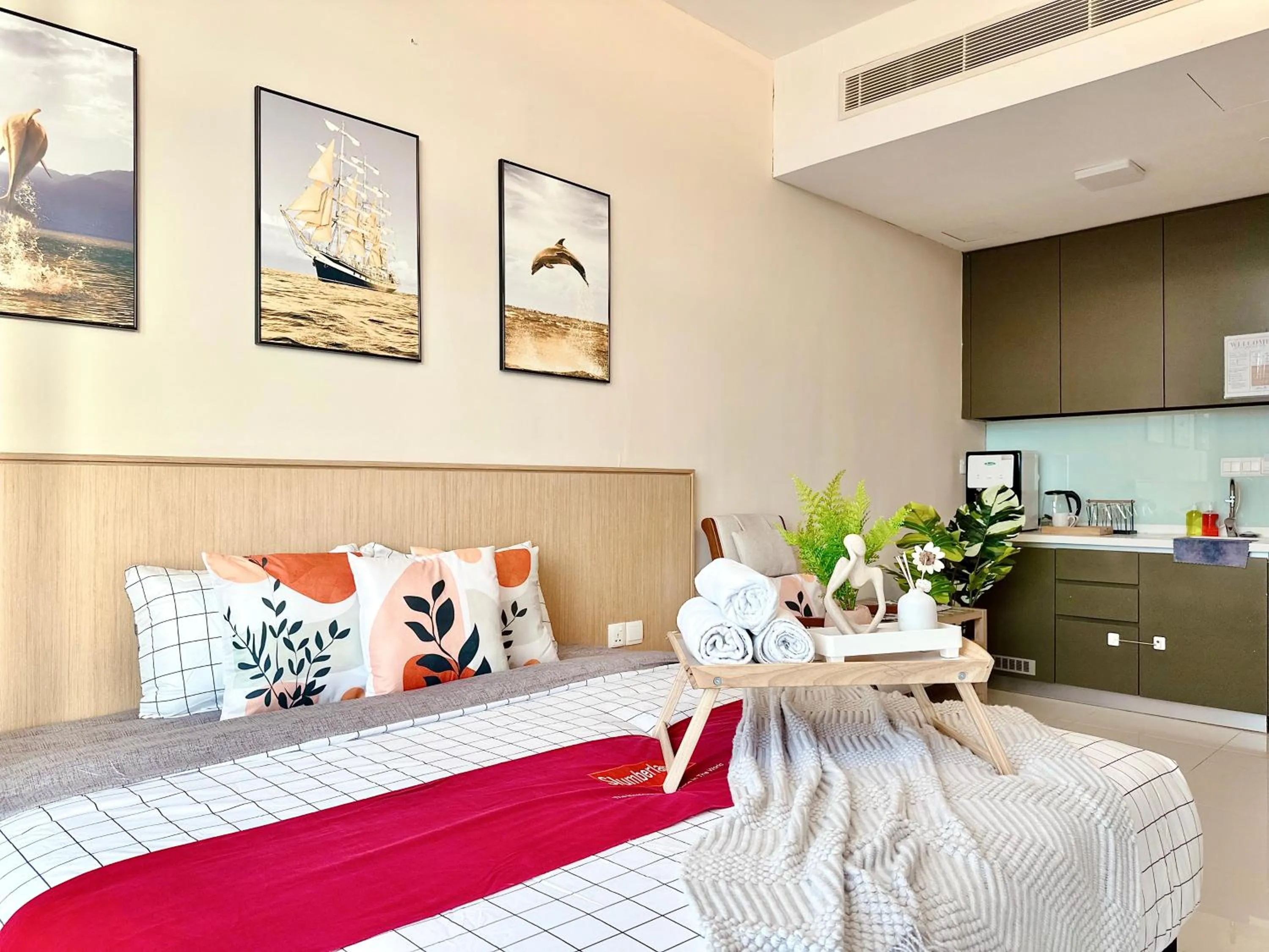 Bed in Alviv 99 Suites I Family Suite I 4-7 pax I 5minsMelakaCruise I JonkerSt