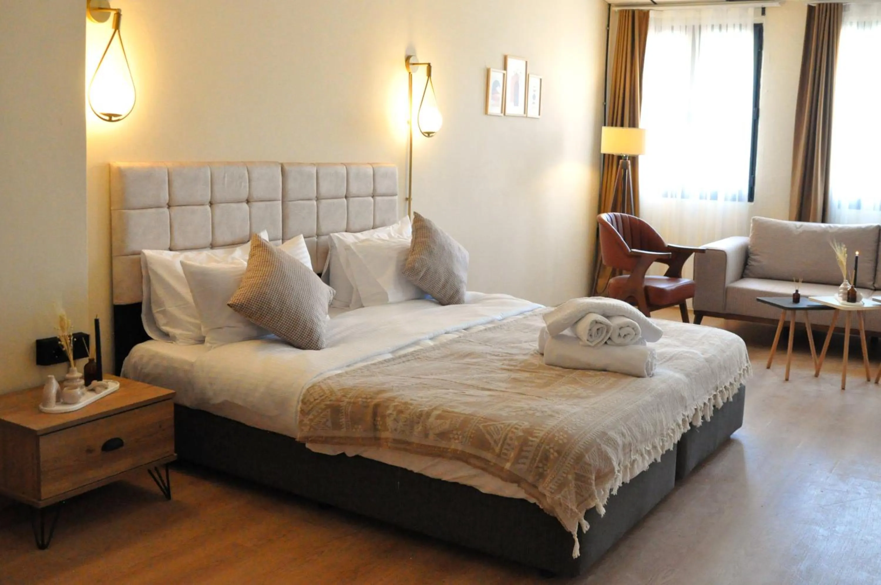 Living room in Golden Door Hotel