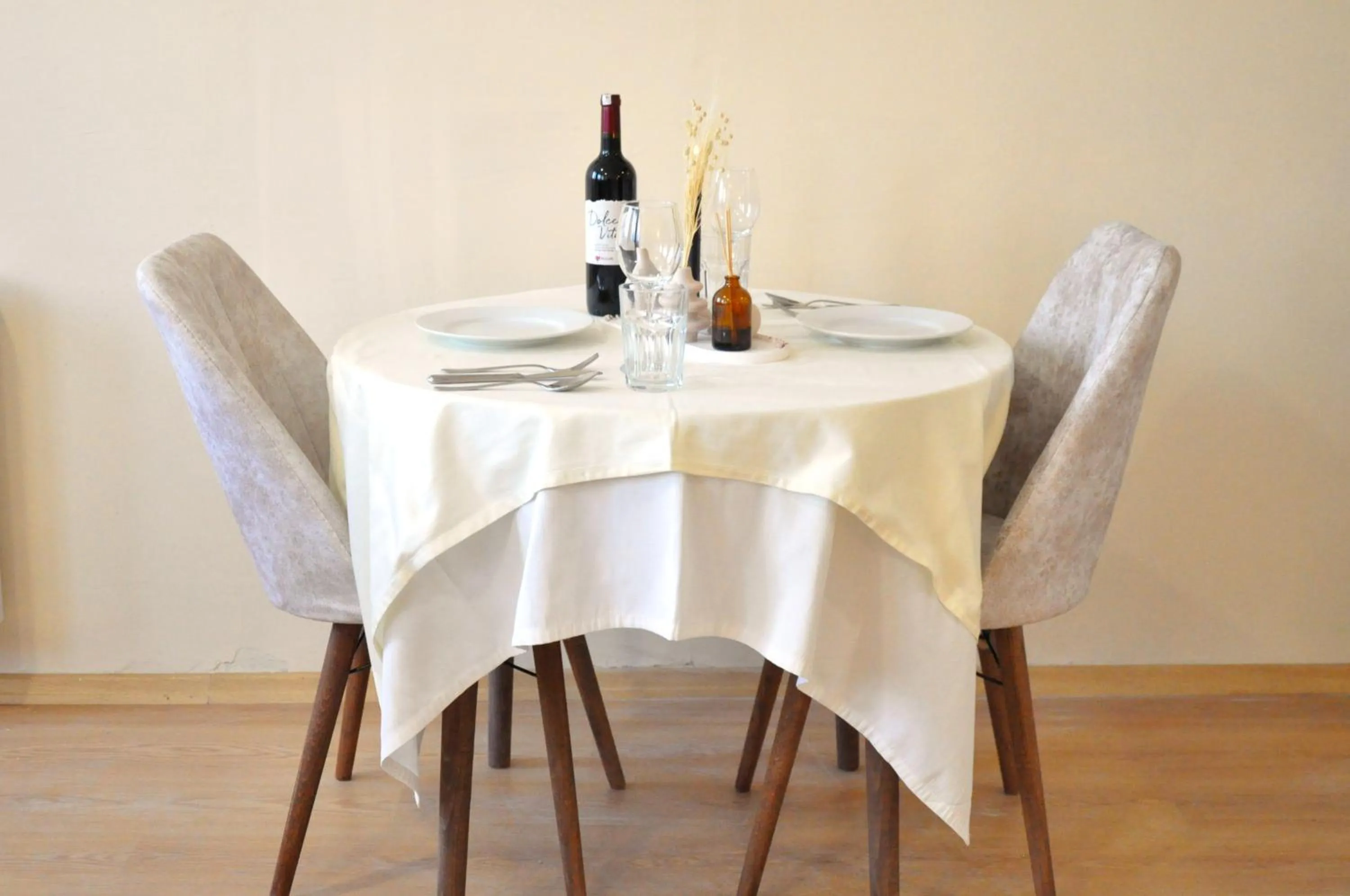 Dining area in Golden Door Hotel