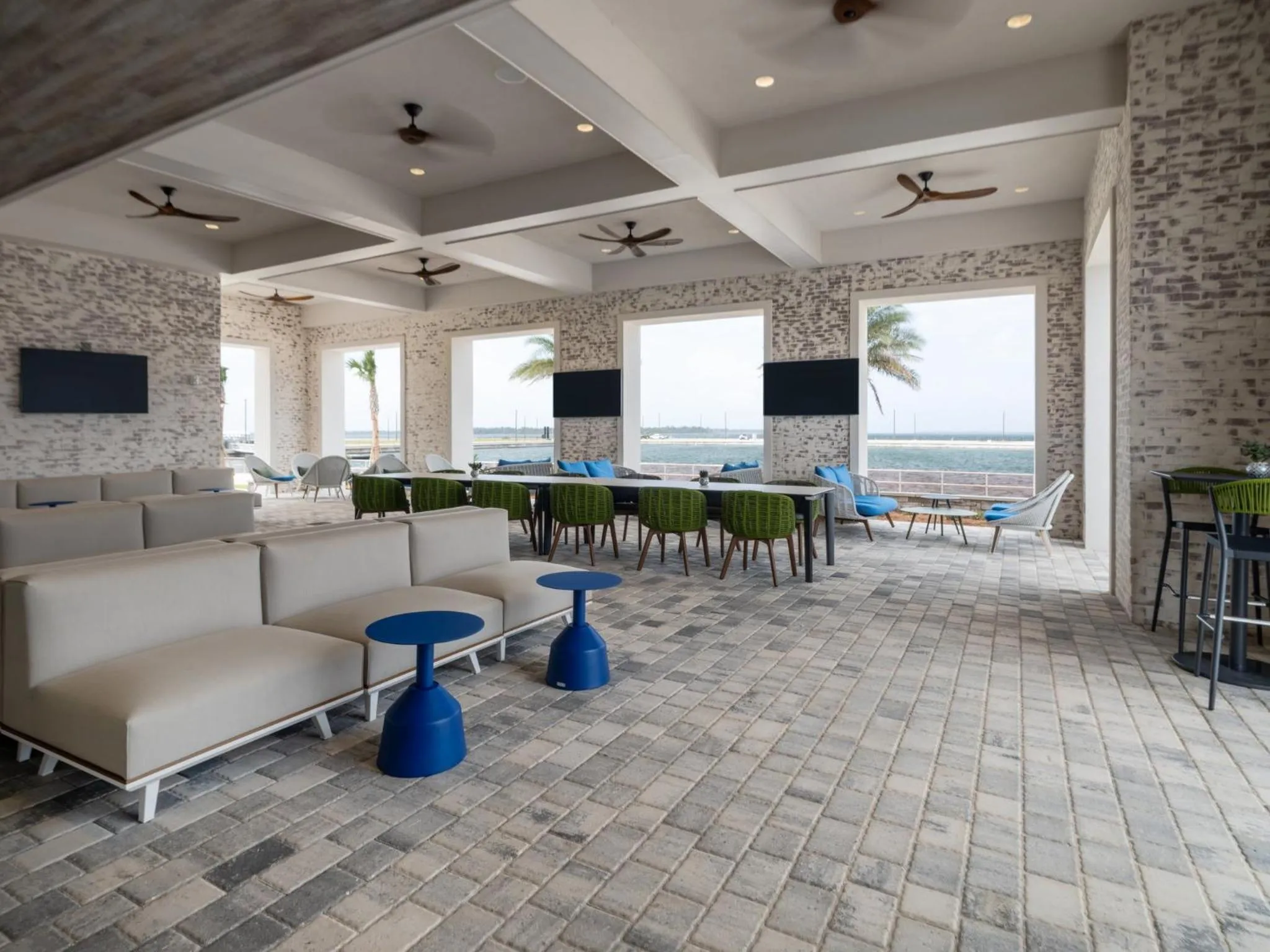 Restaurant/places to eat in Hotel Indigo - Panama City Marina by IHG