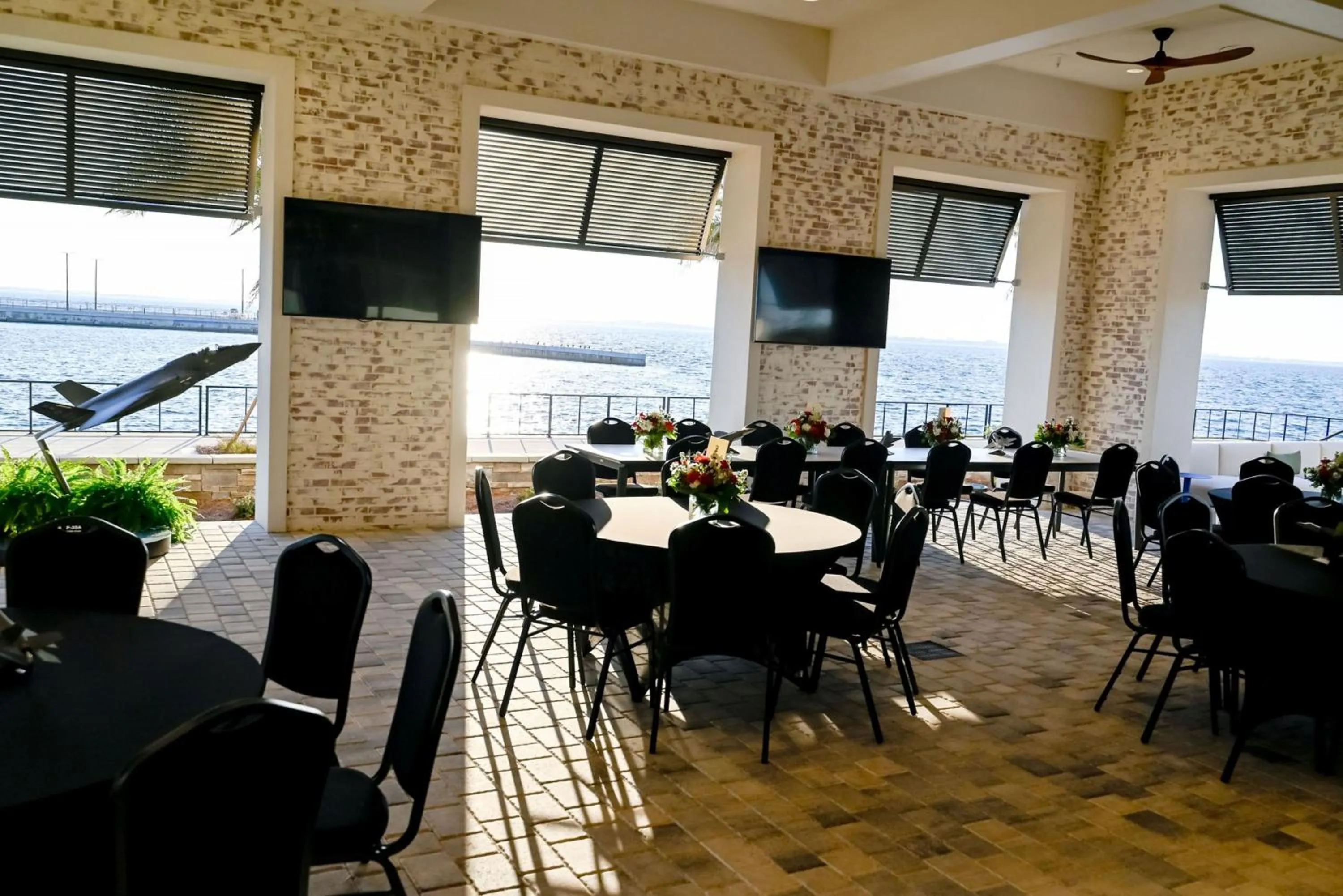 Restaurant/places to eat in Hotel Indigo - Panama City Marina by IHG