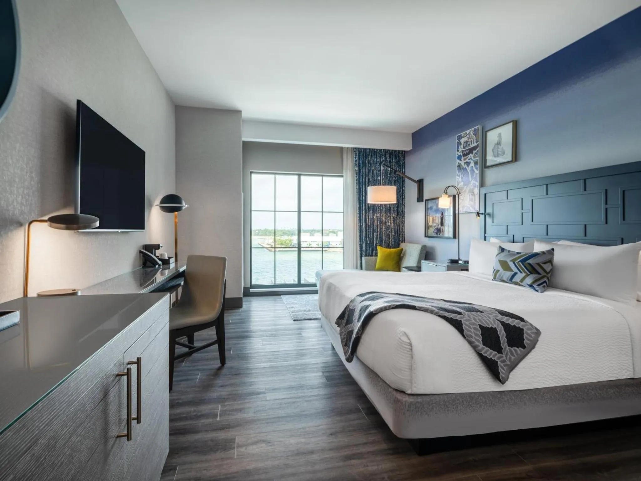 Photo of the whole room, Bed in Hotel Indigo - Panama City Marina by IHG