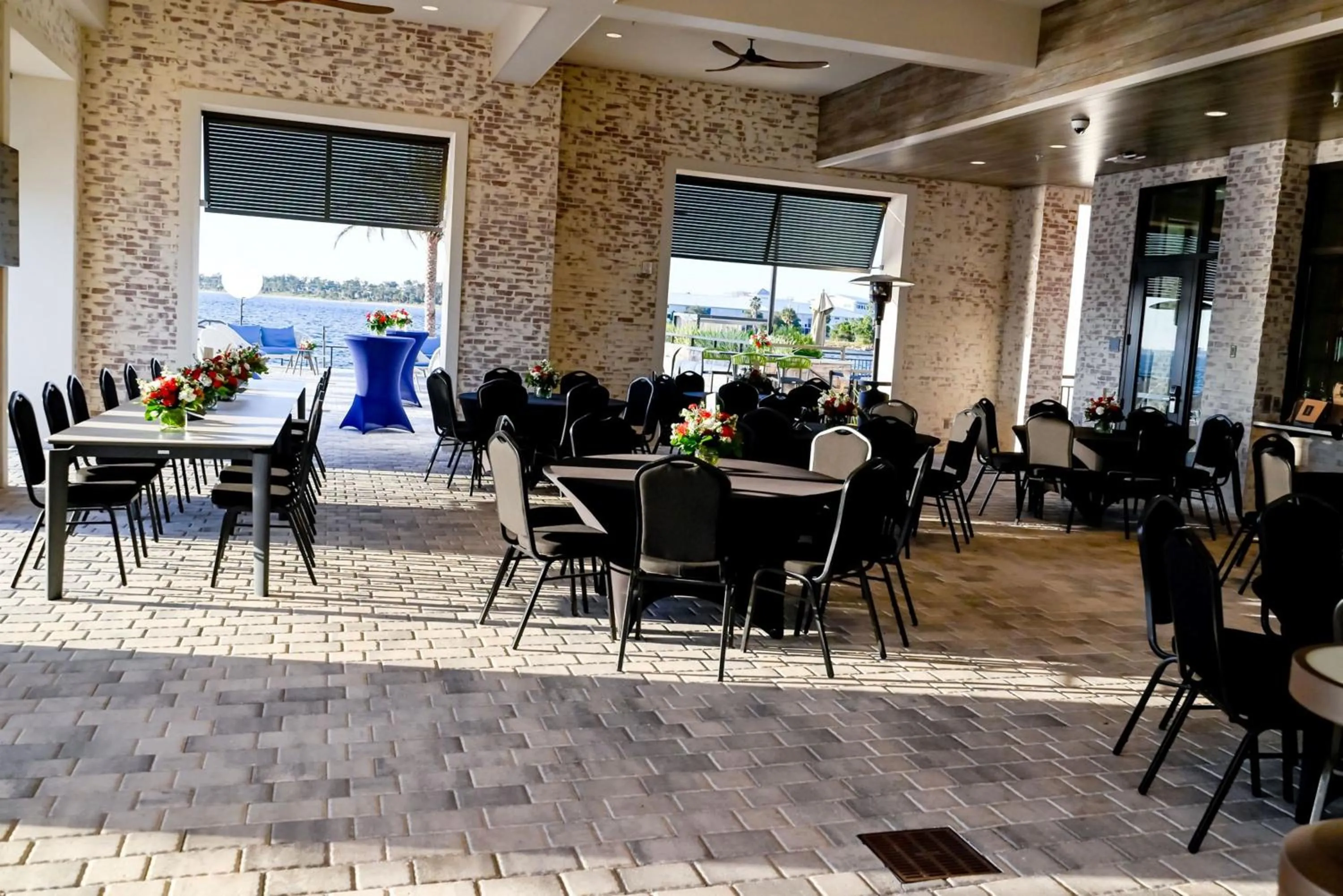 Restaurant/places to eat in Hotel Indigo - Panama City Marina by IHG