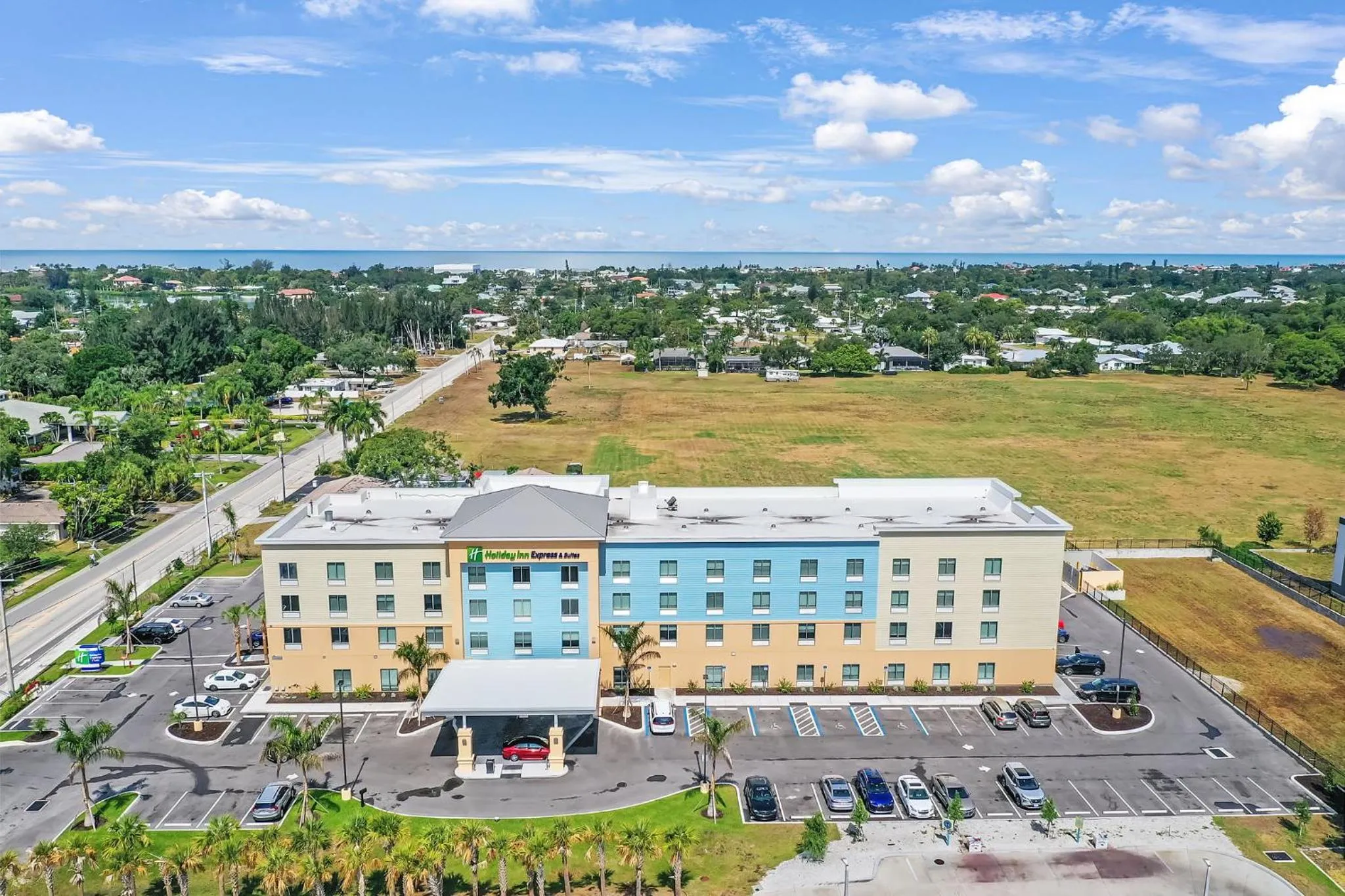 Property building in Holiday Inn Express and Suites - Nokomis - Sarasota South