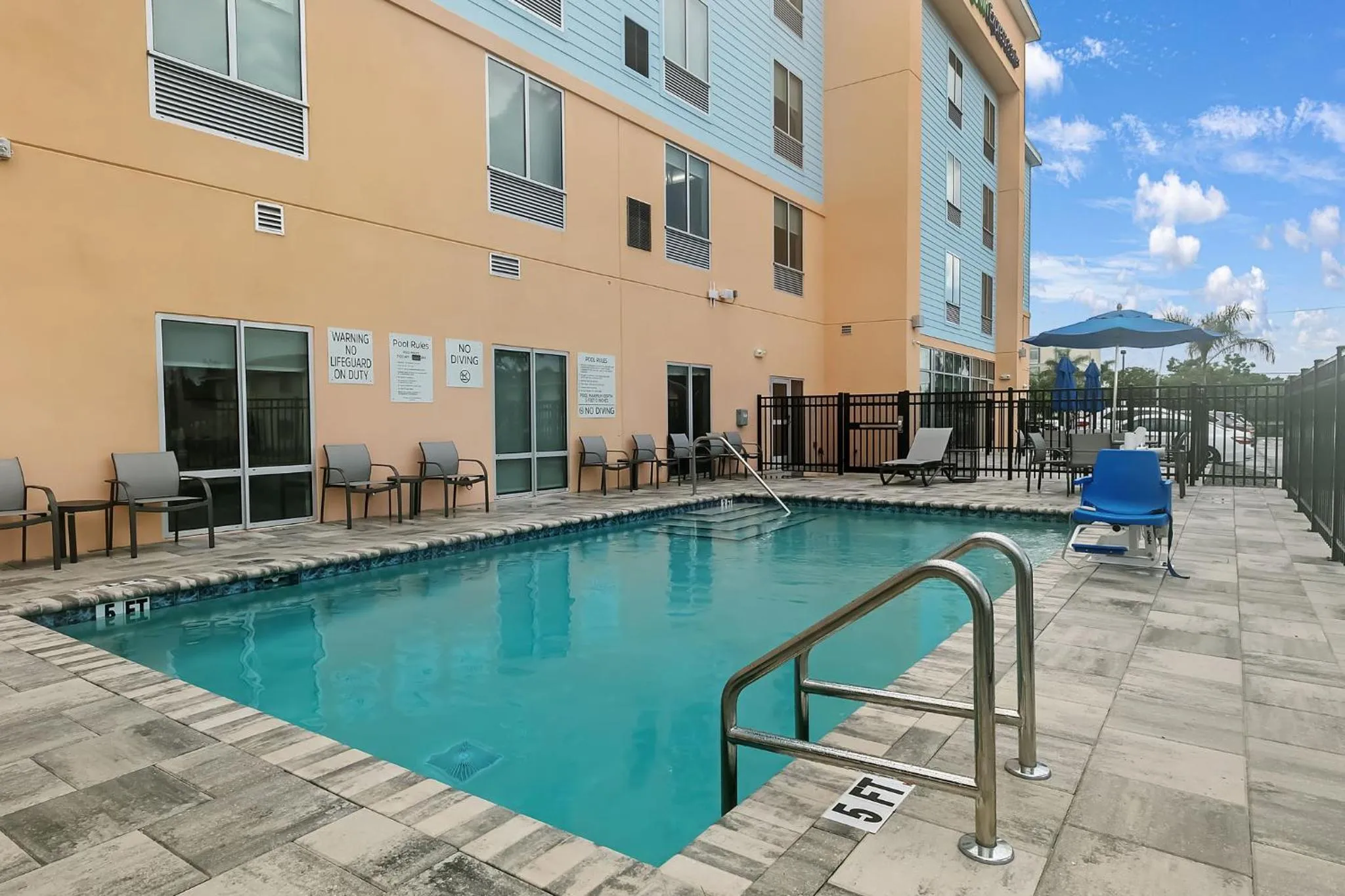 Patio in Holiday Inn Express and Suites - Nokomis - Sarasota South