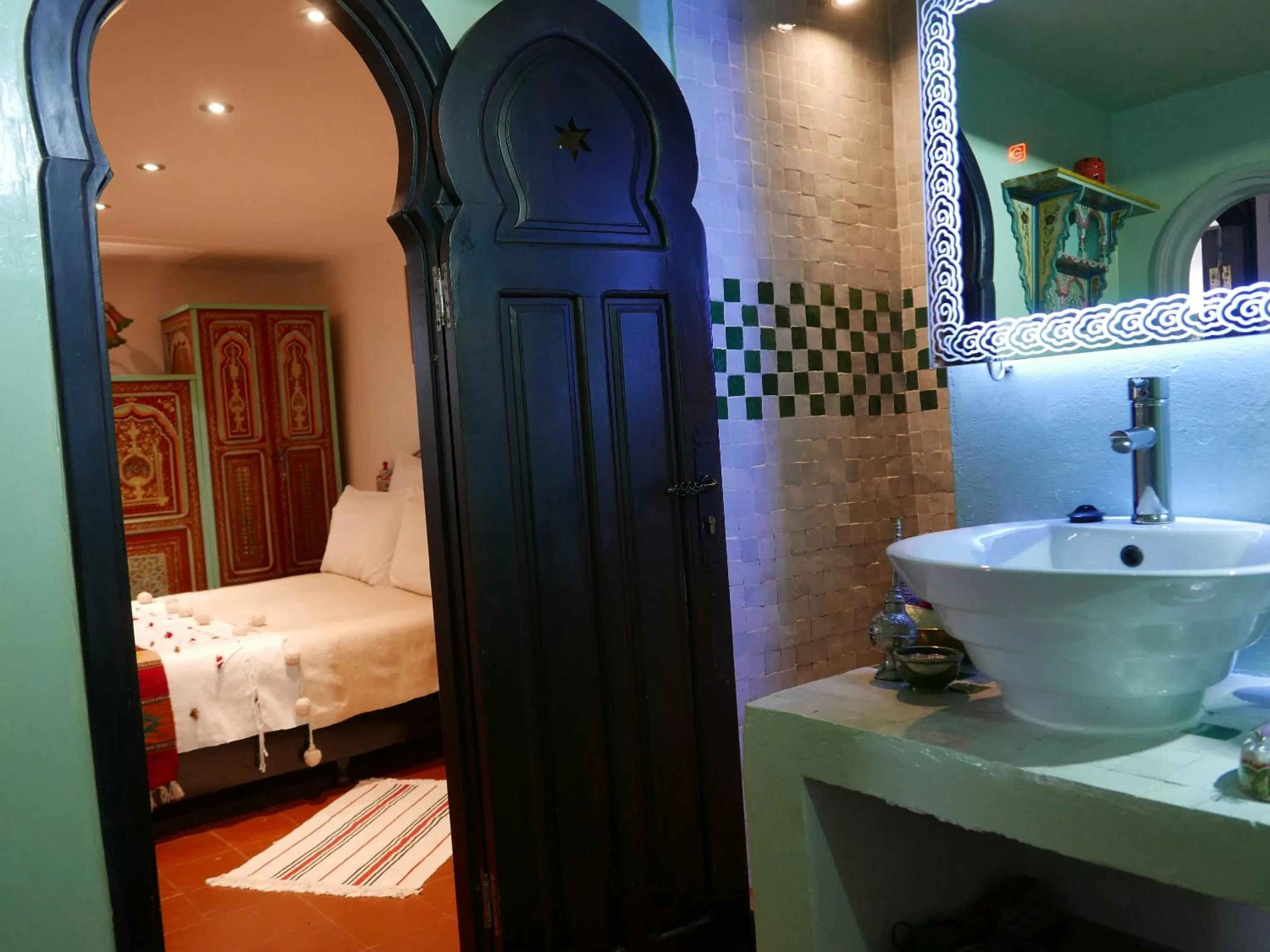 Bathroom, Bed in Dar Sultan
