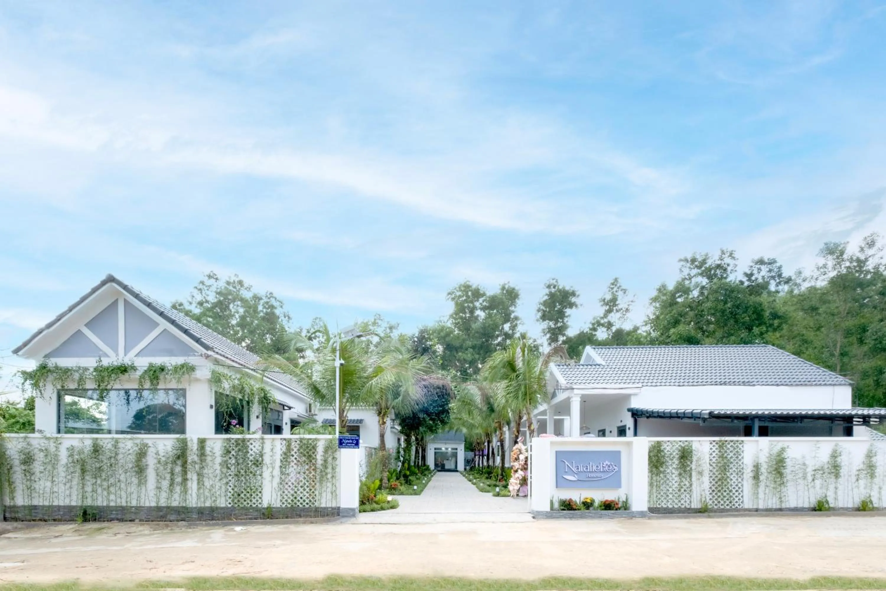 Property building in NatalieLe's Homestay