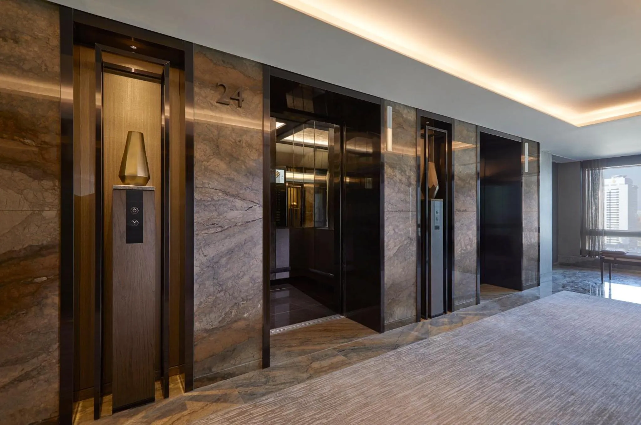 Lobby or reception in Grand InterContinental Seoul Parnas by IHG