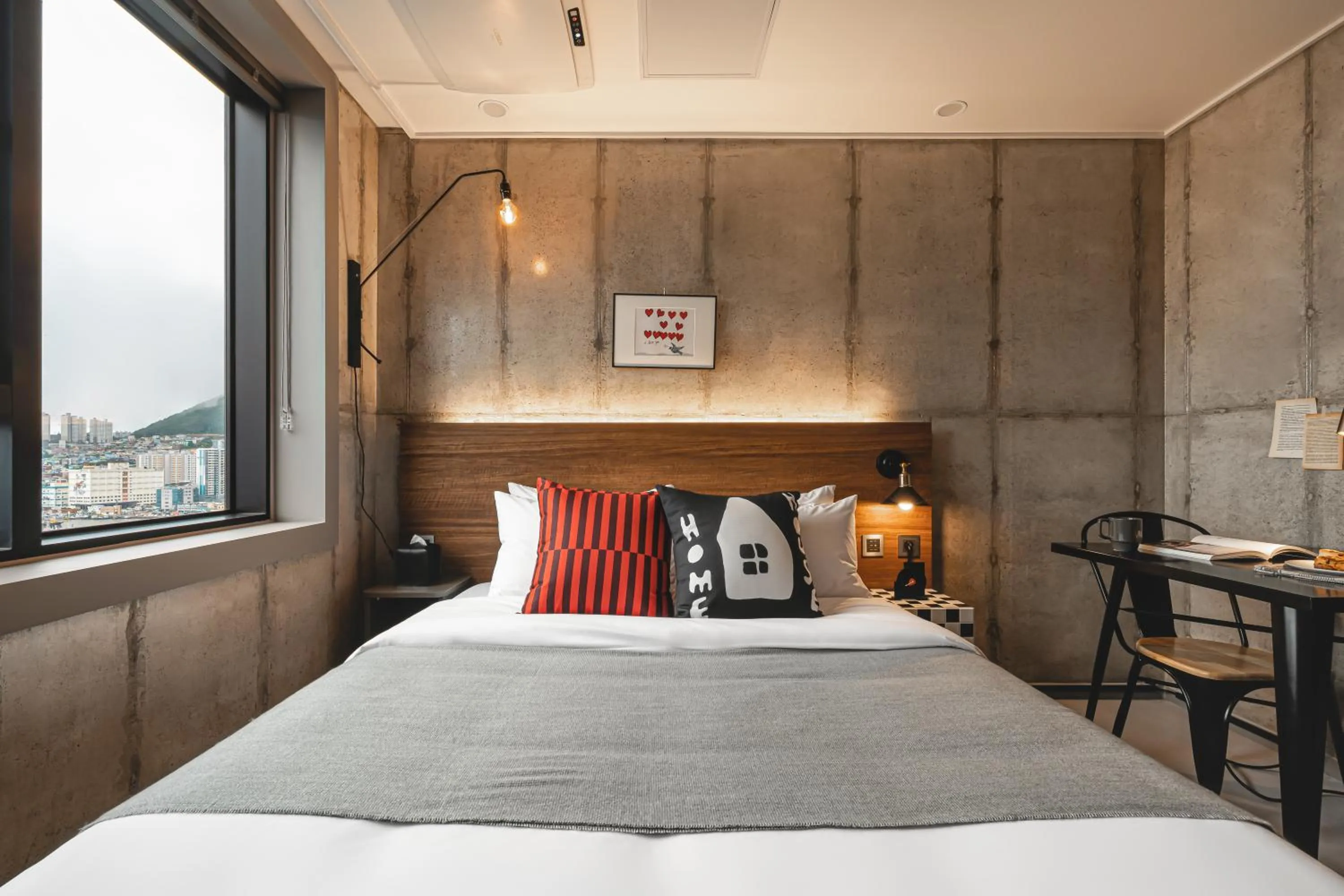 Bed in Urbanstay Boutique Nampo BIFF