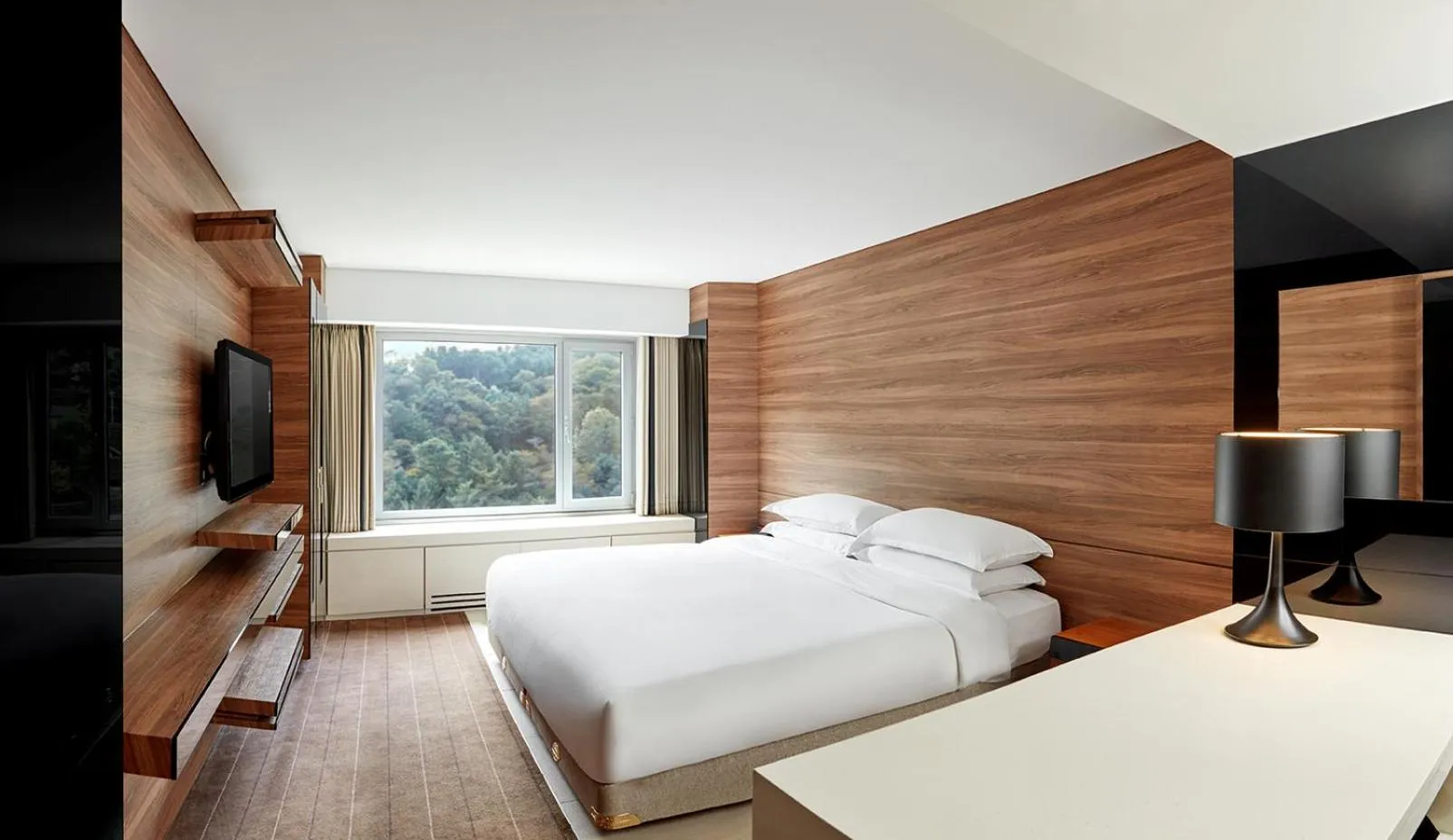 Bed in Grand Walkerhill Seoul