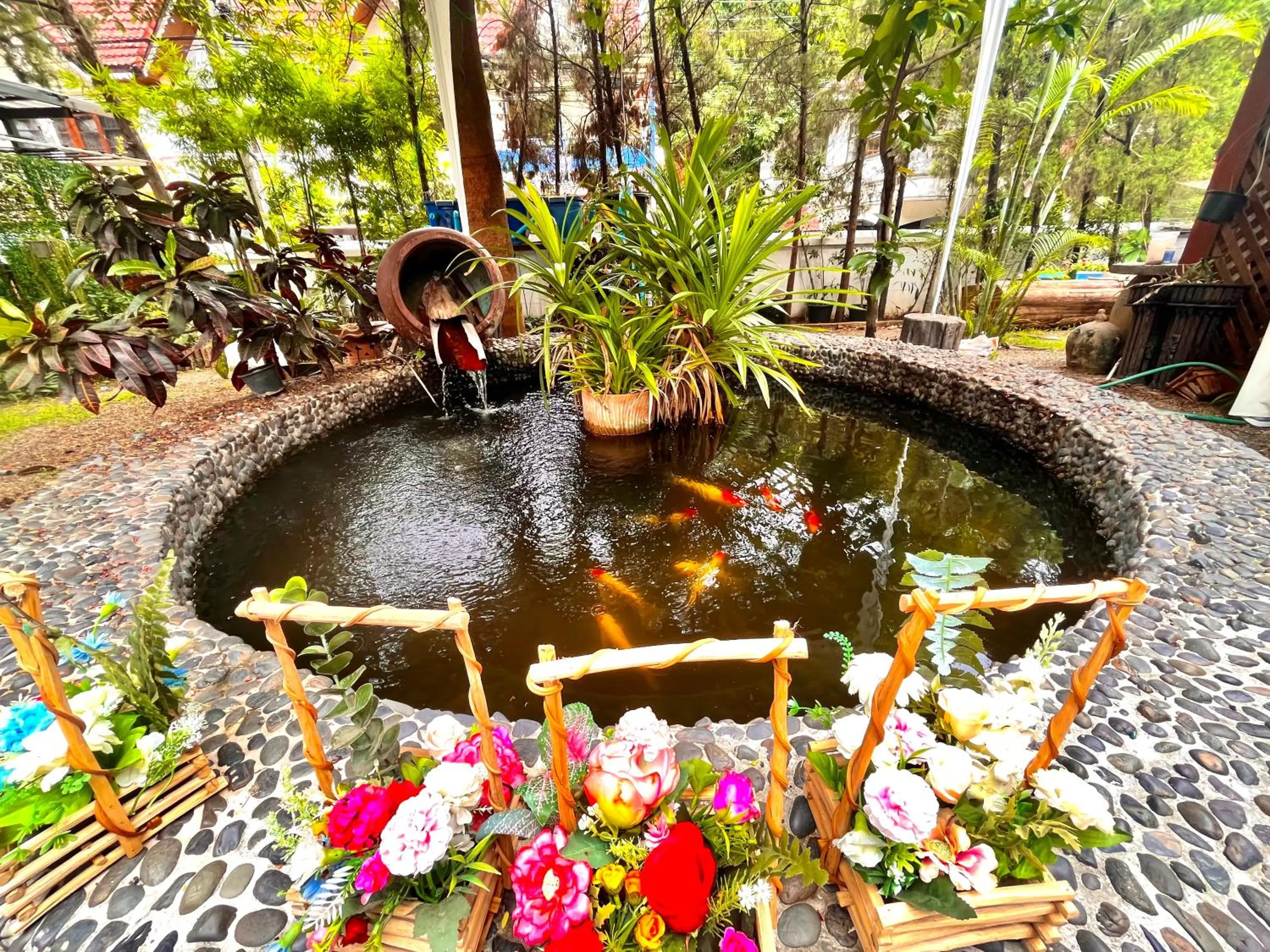 Garden view in Windsor Garden House Chiangmai