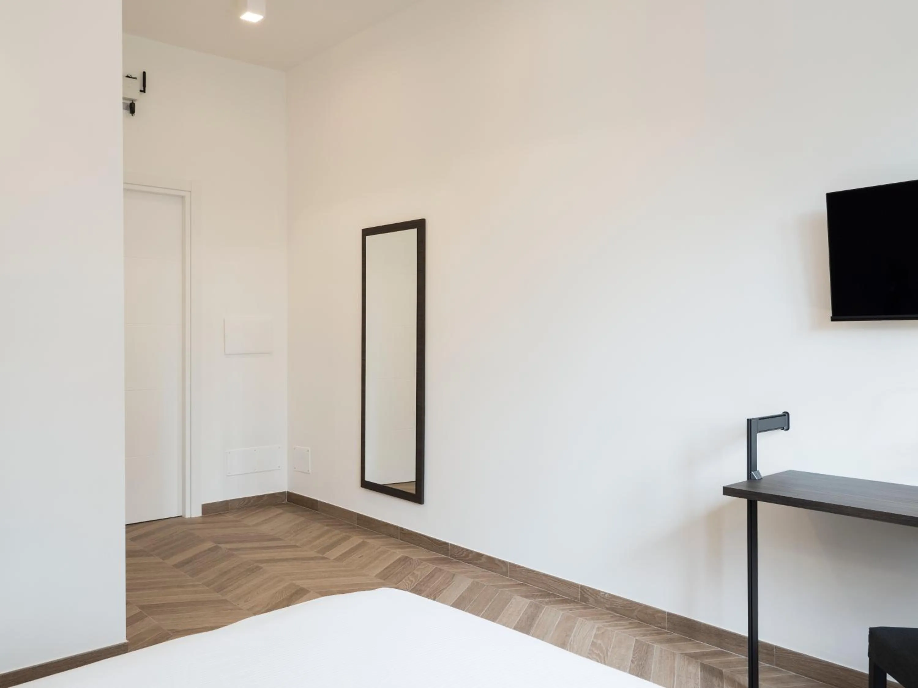 Photo of the whole room, Bed in Savoia Rooms Roma