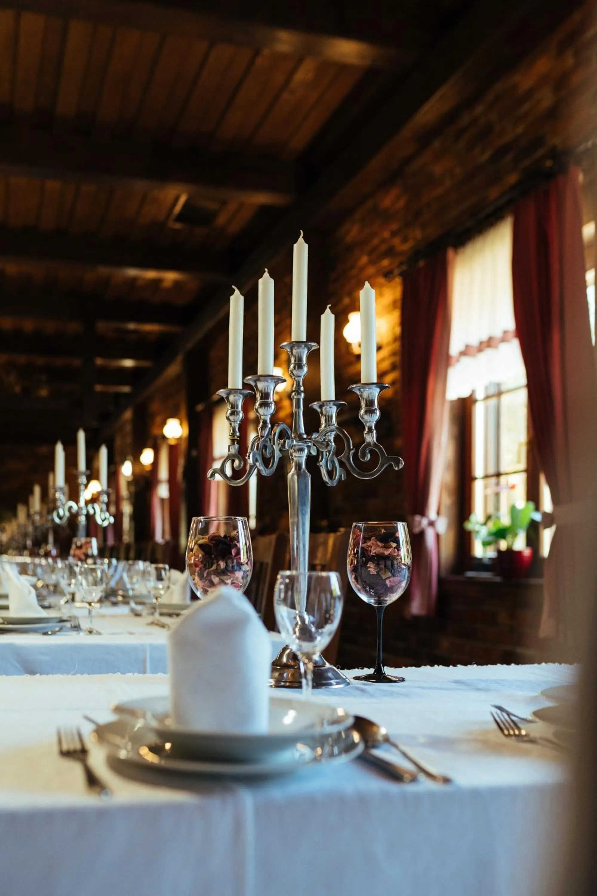 Restaurant/places to eat in Hotel Picok