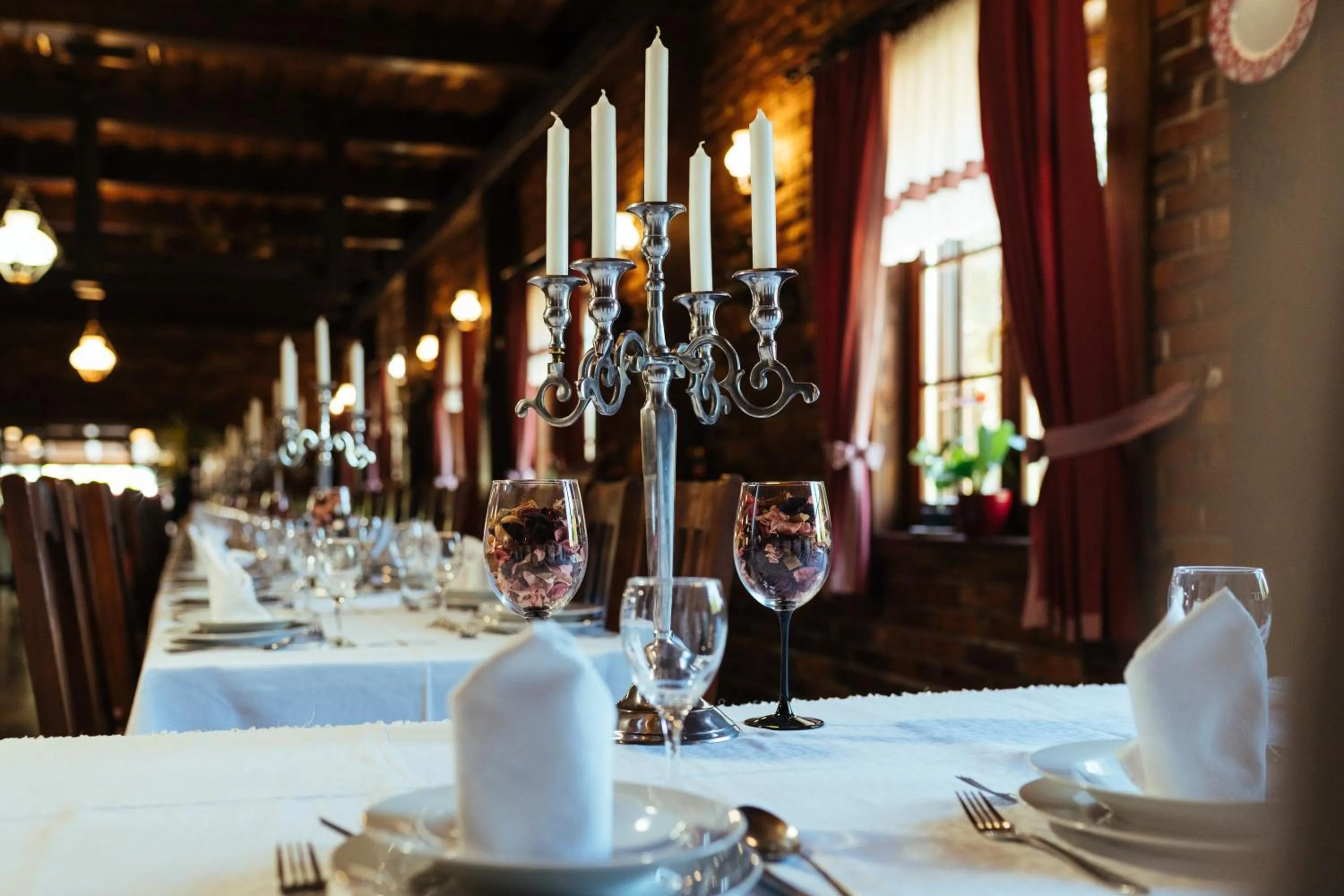 Restaurant/places to eat in Hotel Picok