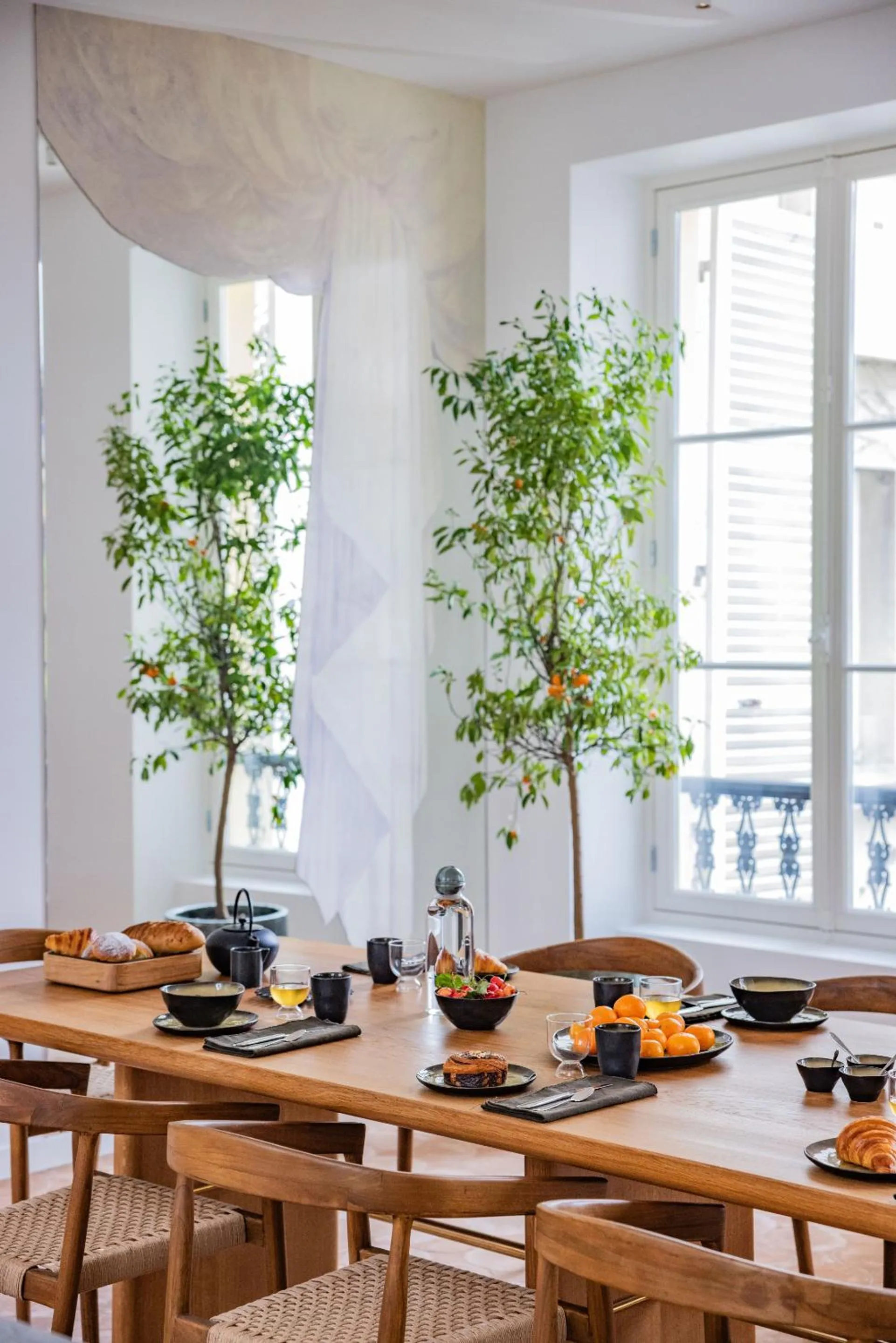 Breakfast in 1.75 Paris La Source