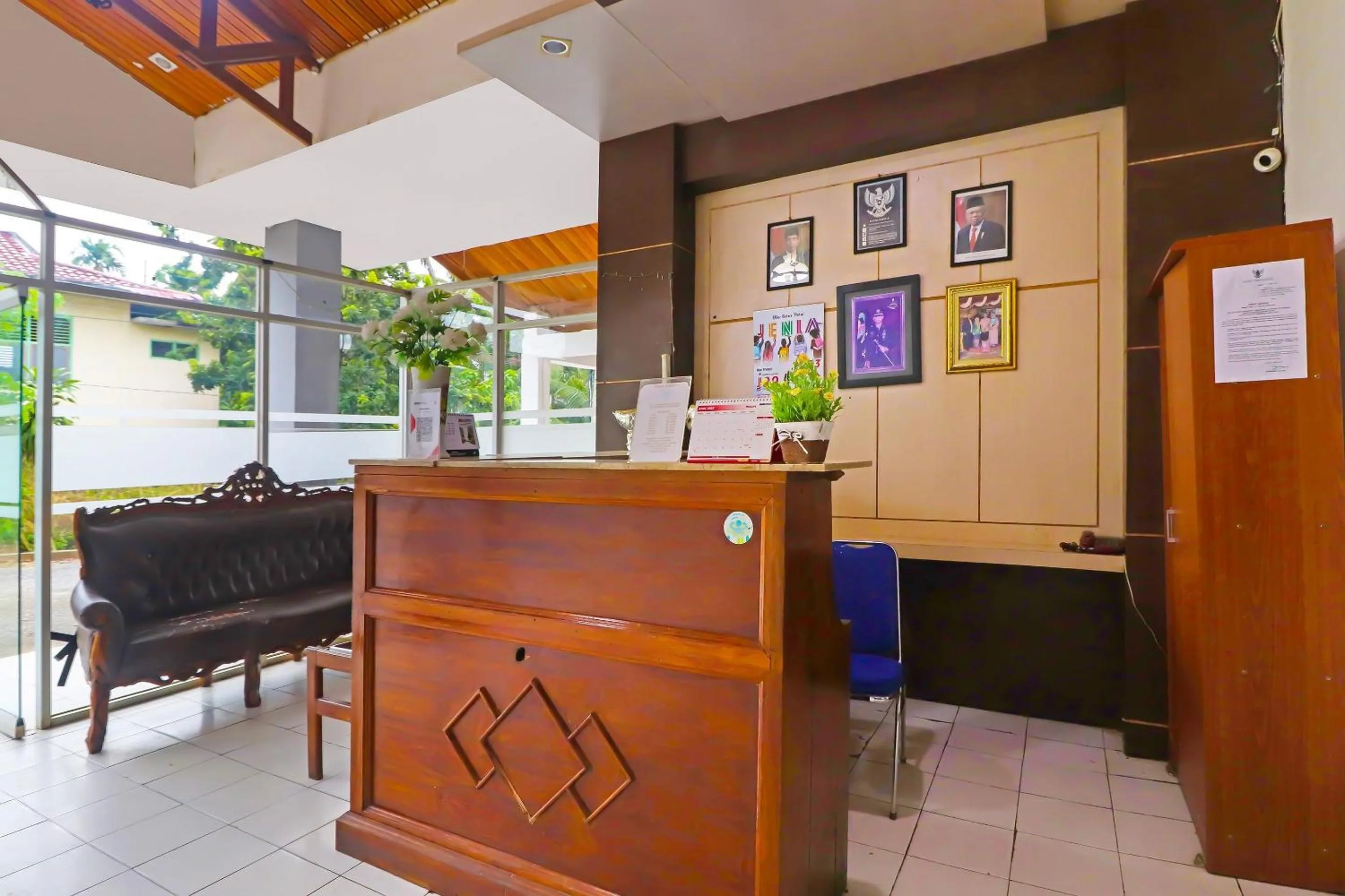Lobby or reception in Hotel O Wisma Permata Syariah