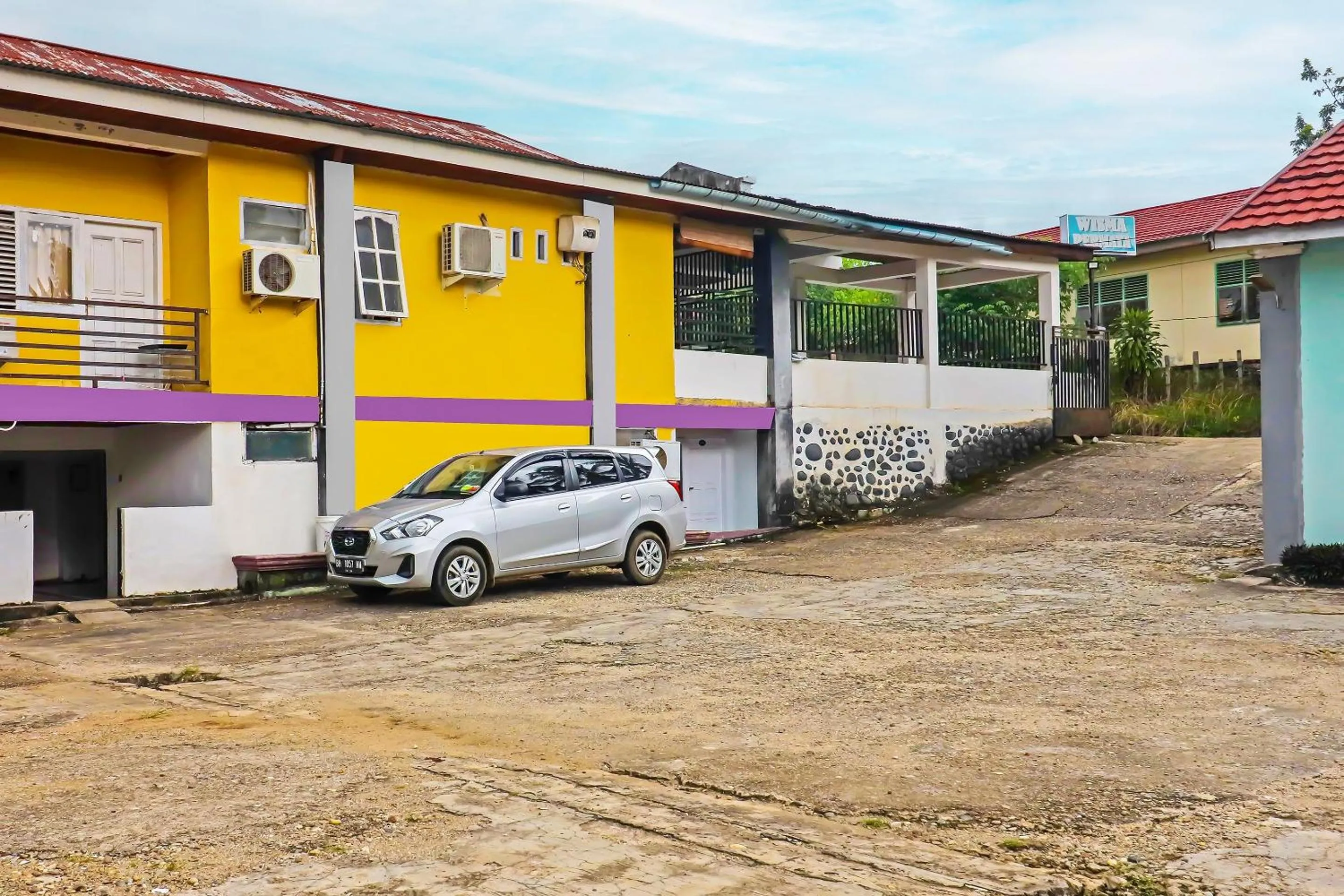 Facade/entrance in Hotel O Wisma Permata Syariah