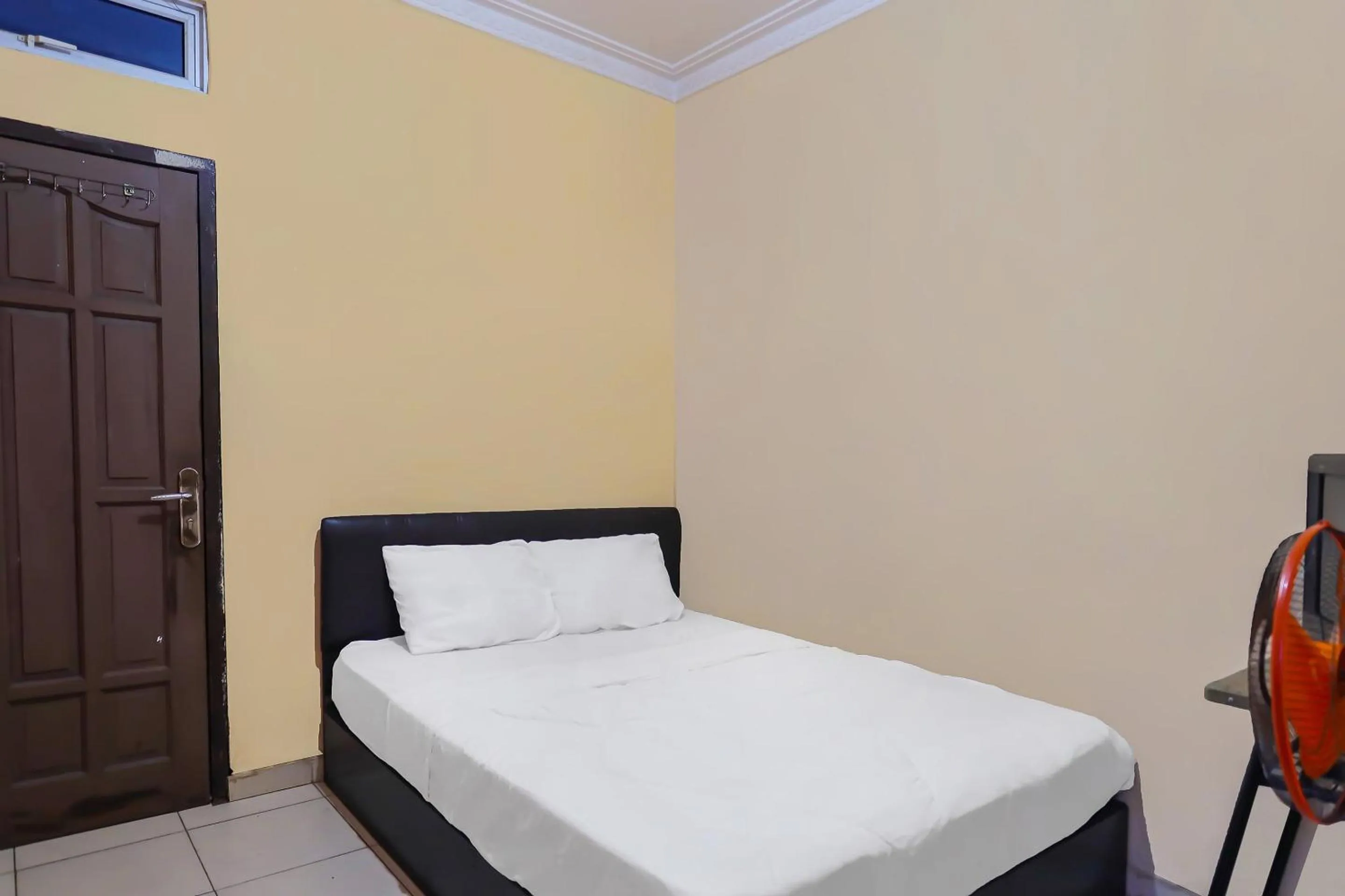 Bedroom, Bed in Hotel O Pelita Satu