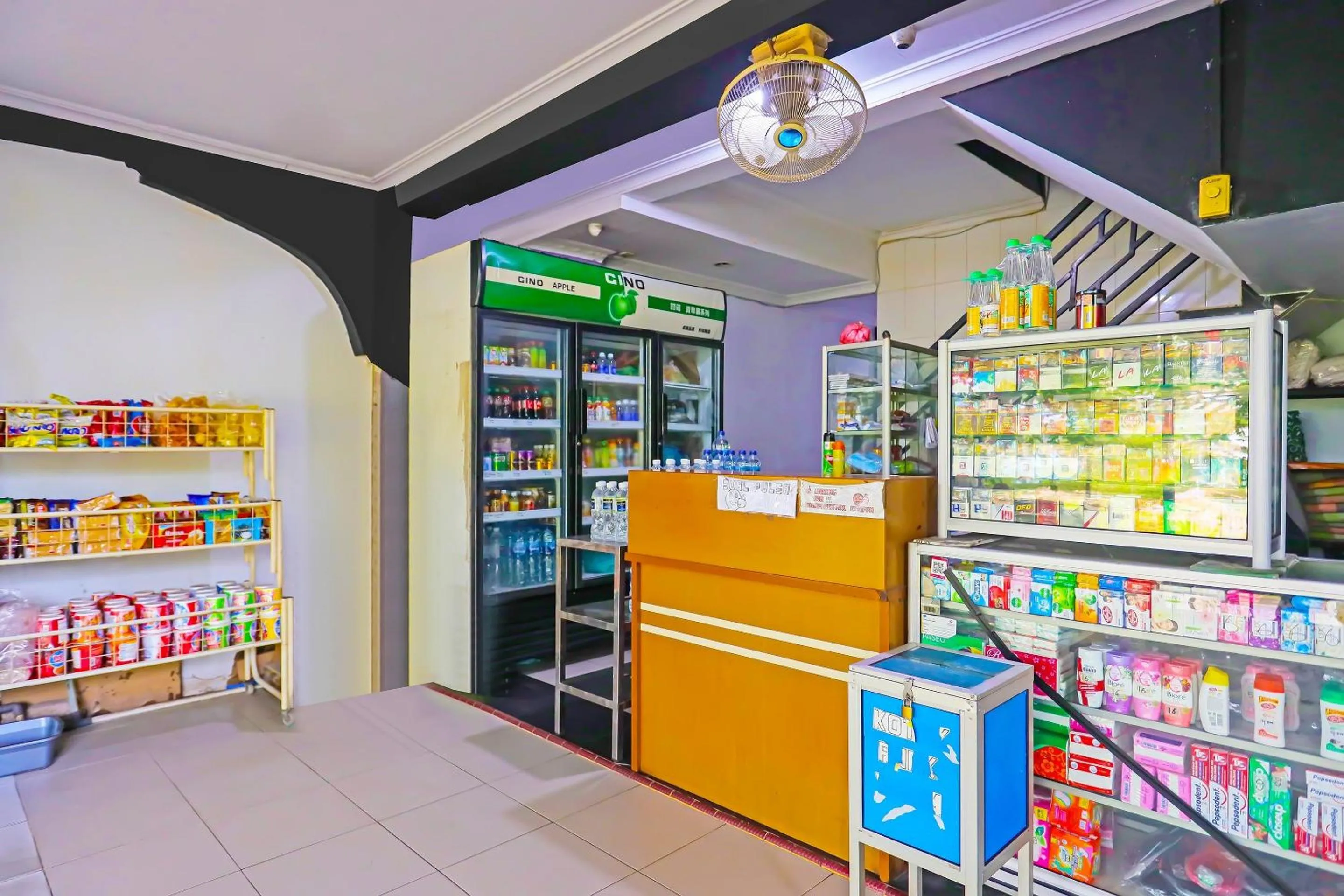 Lobby or reception in Hotel O Pelita Satu