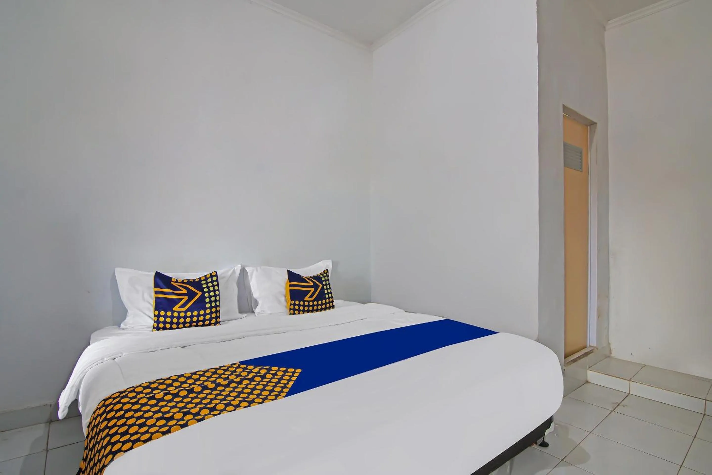 Bedroom in SPOT ON 92498 Fanni Homestay