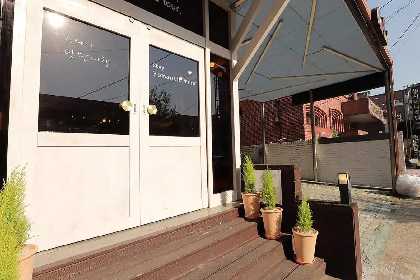 Property building in Stay RomanticTrip_Hostel