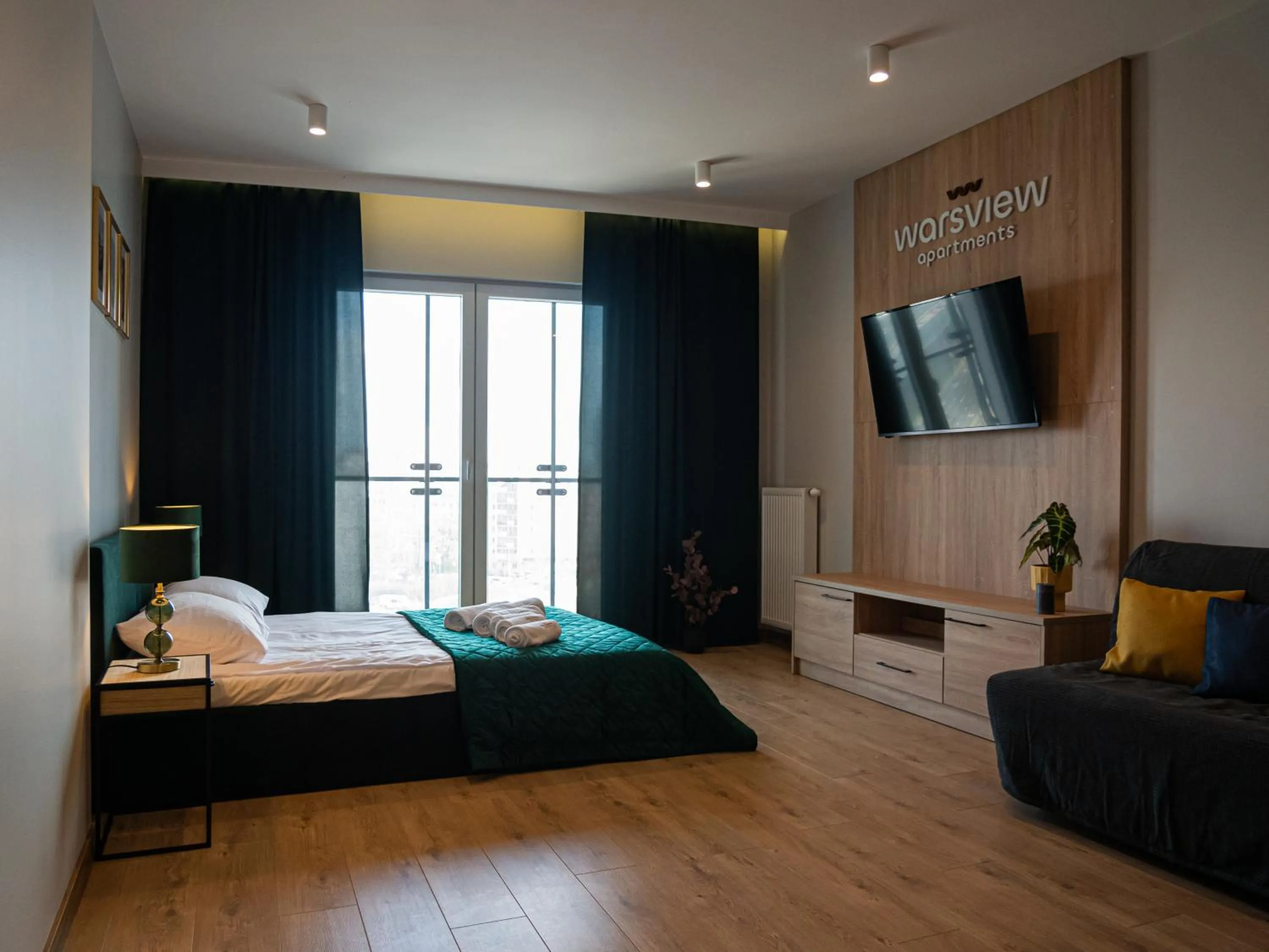 Photo of the whole room, Bed in Warsview Apartments