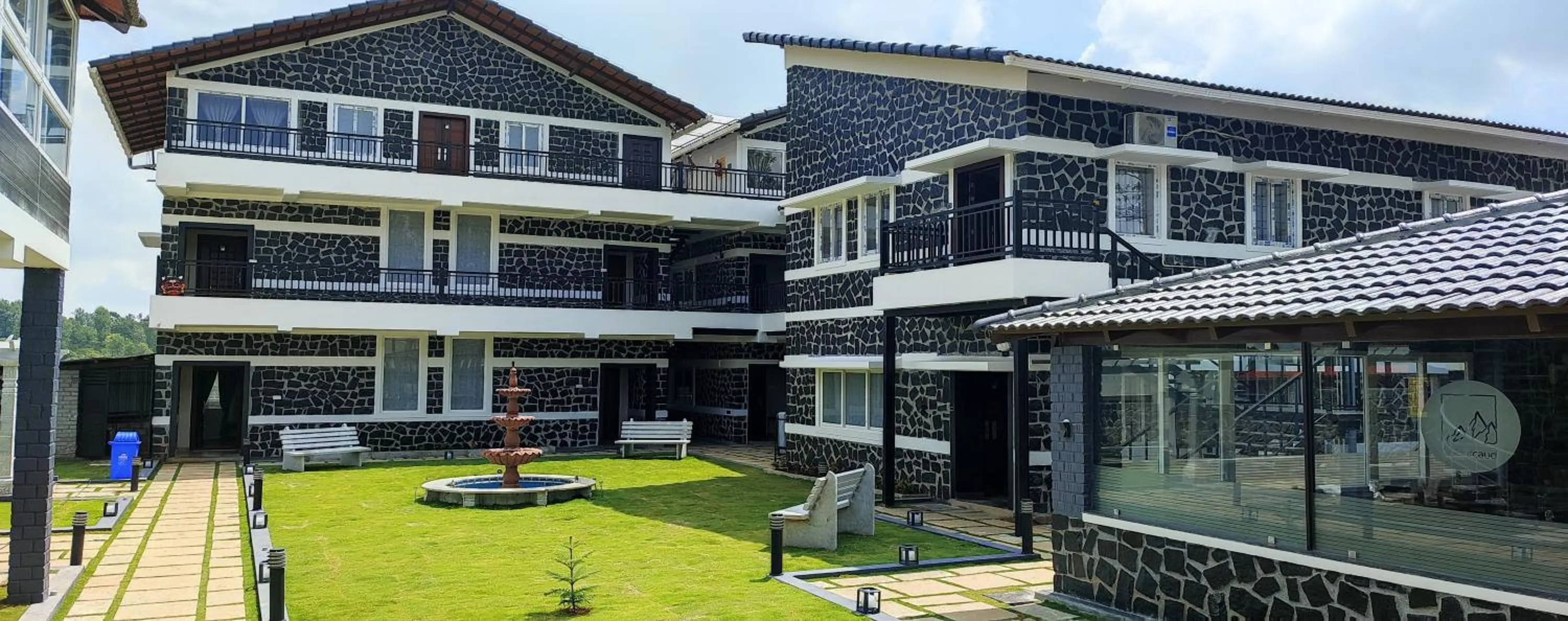 Garden view in Le Yercaud
