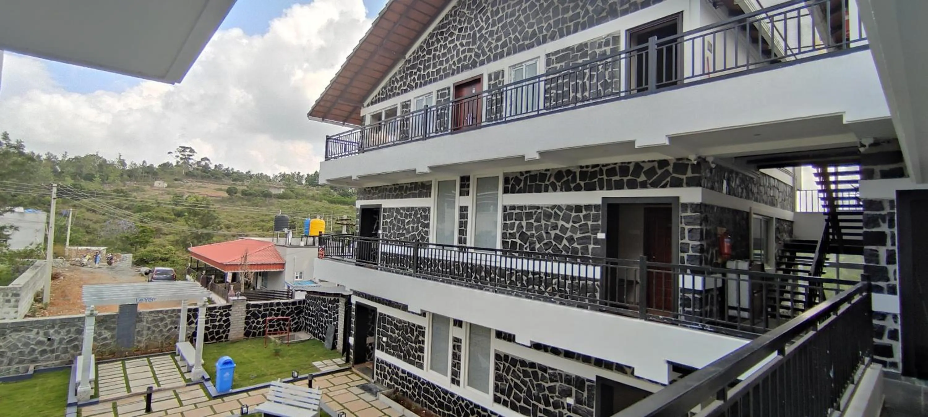 Balcony/Terrace in Le Yercaud