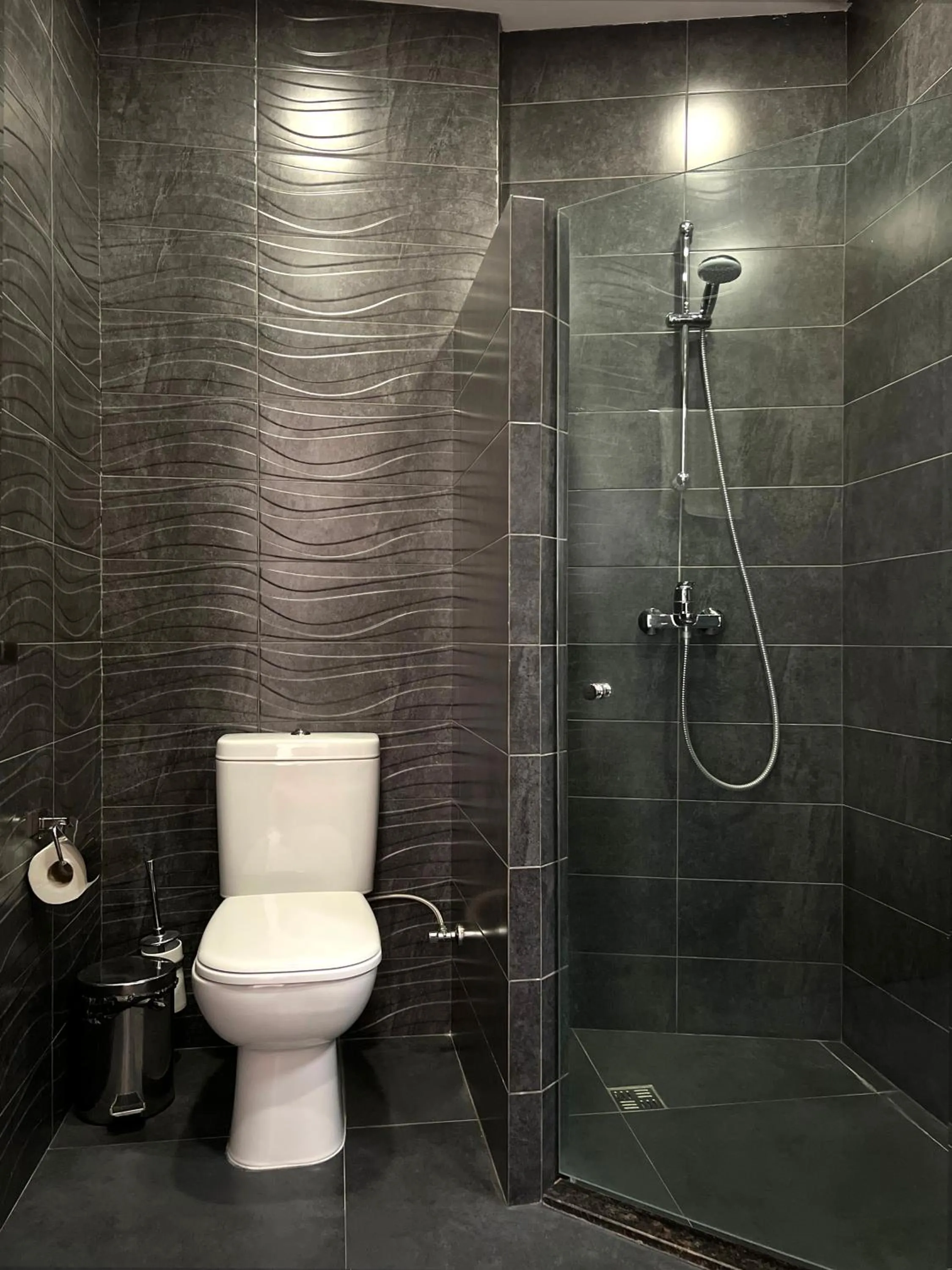 Shower, Bathroom in Marmenio Hotel