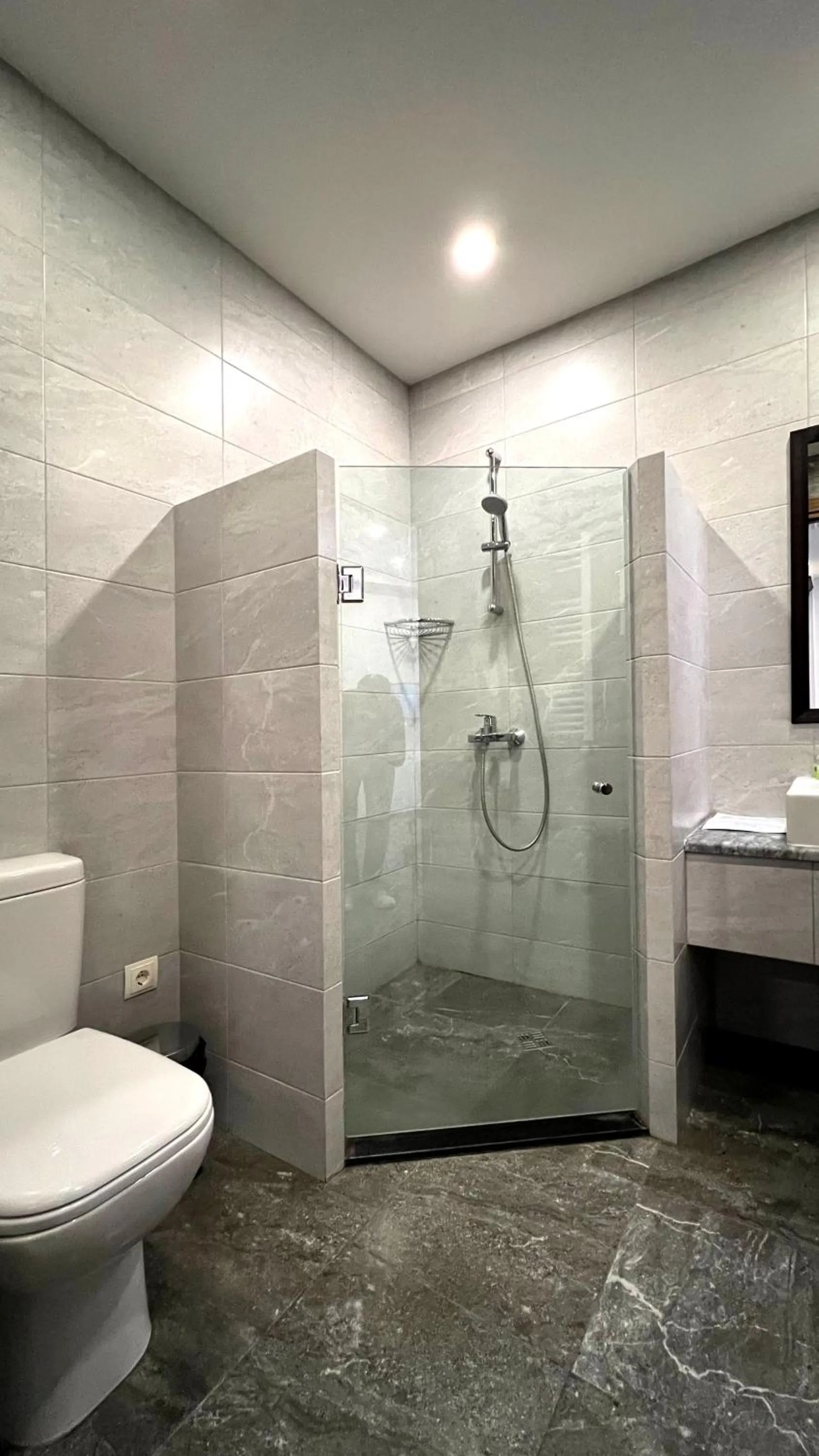 Shower, Bathroom in Marmenio Hotel