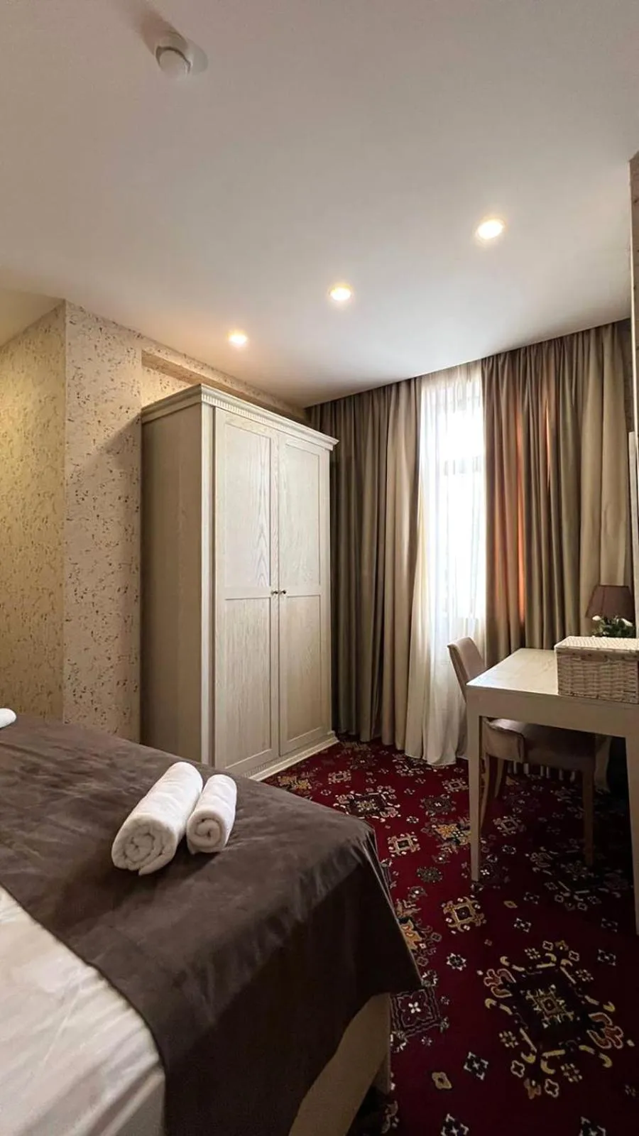 Decorative detail, Bed in Marmenio Hotel