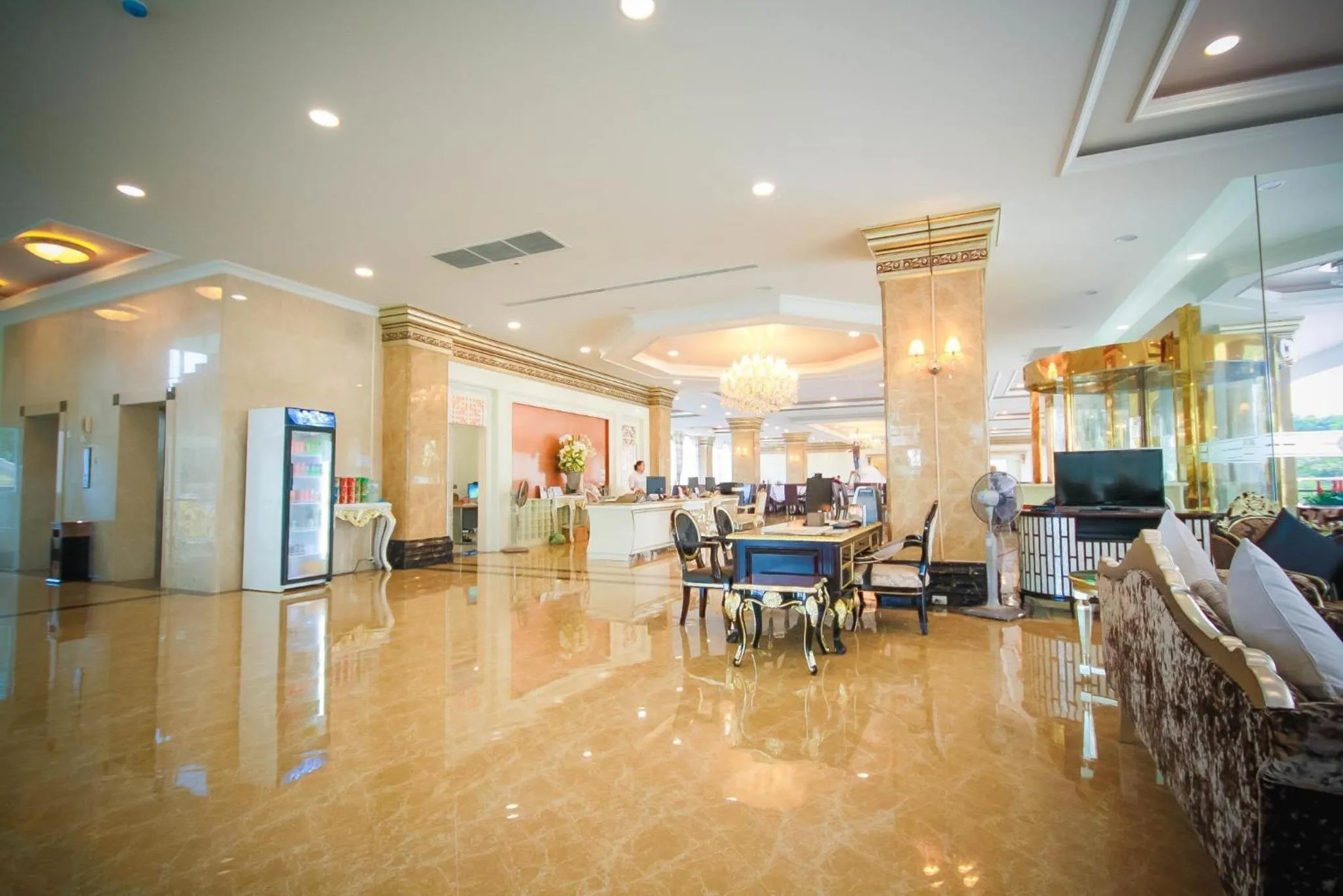 Lobby or reception in Crystal Ville