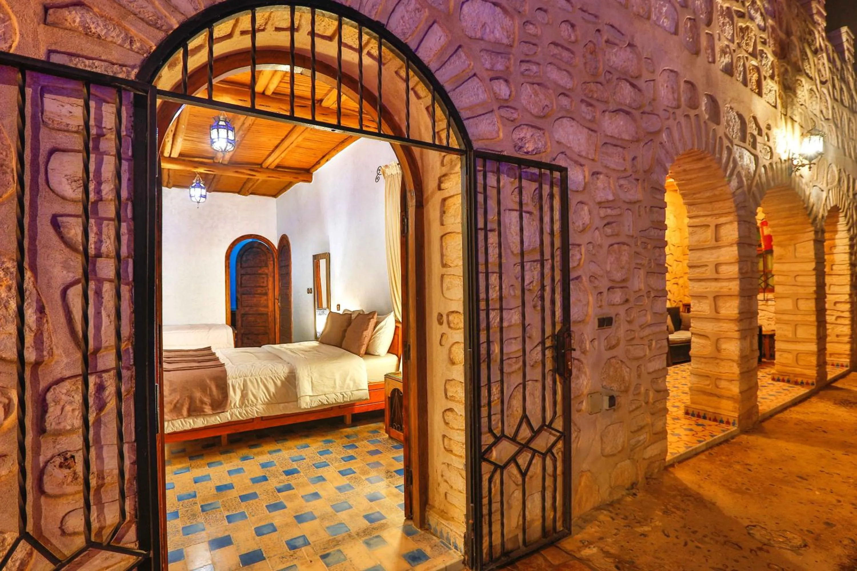 Property building, Bed in DAR ETTO Riad & Spa
