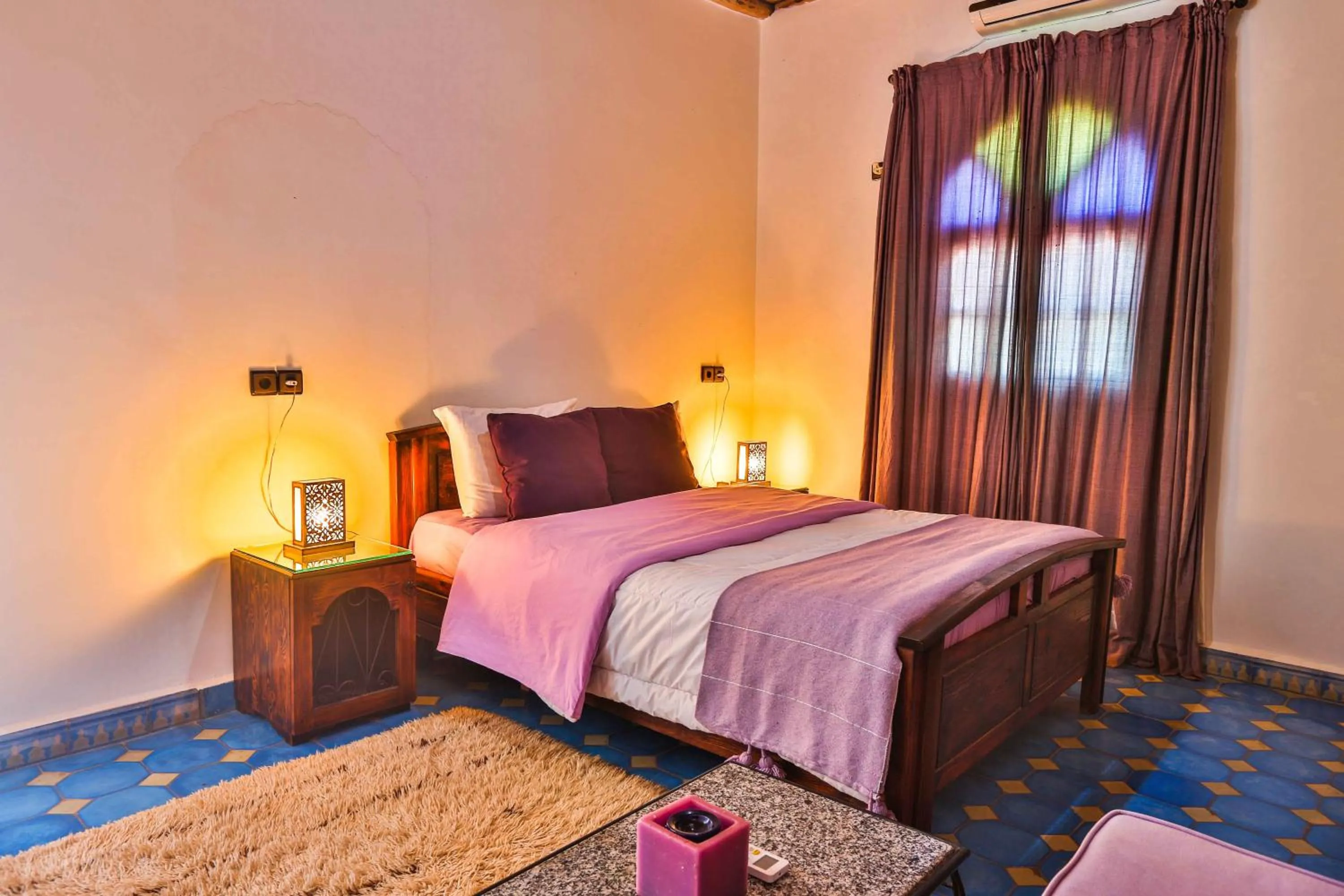 Bed in DAR ETTO Riad & Spa