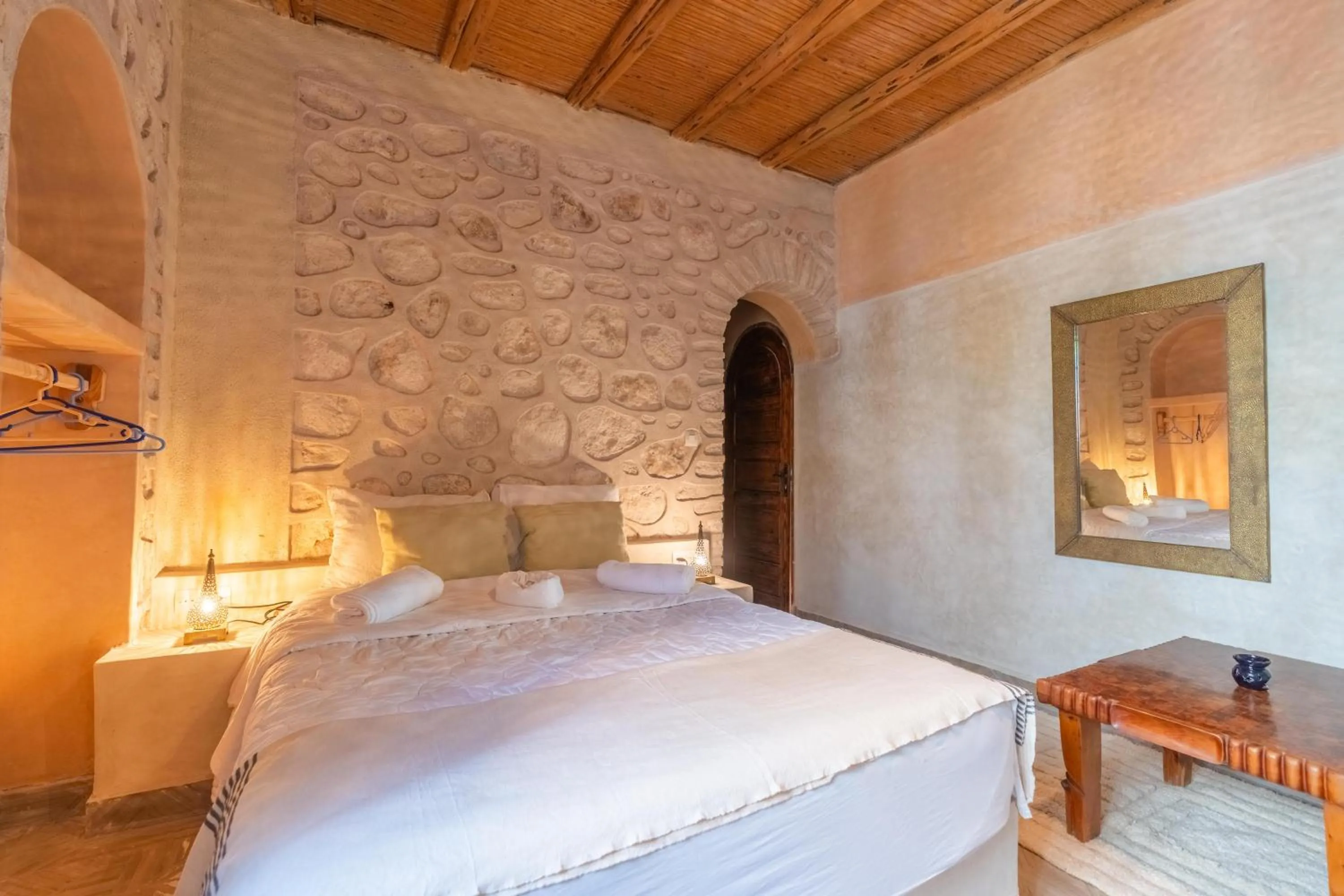Bed in DAR ETTO Riad & Spa