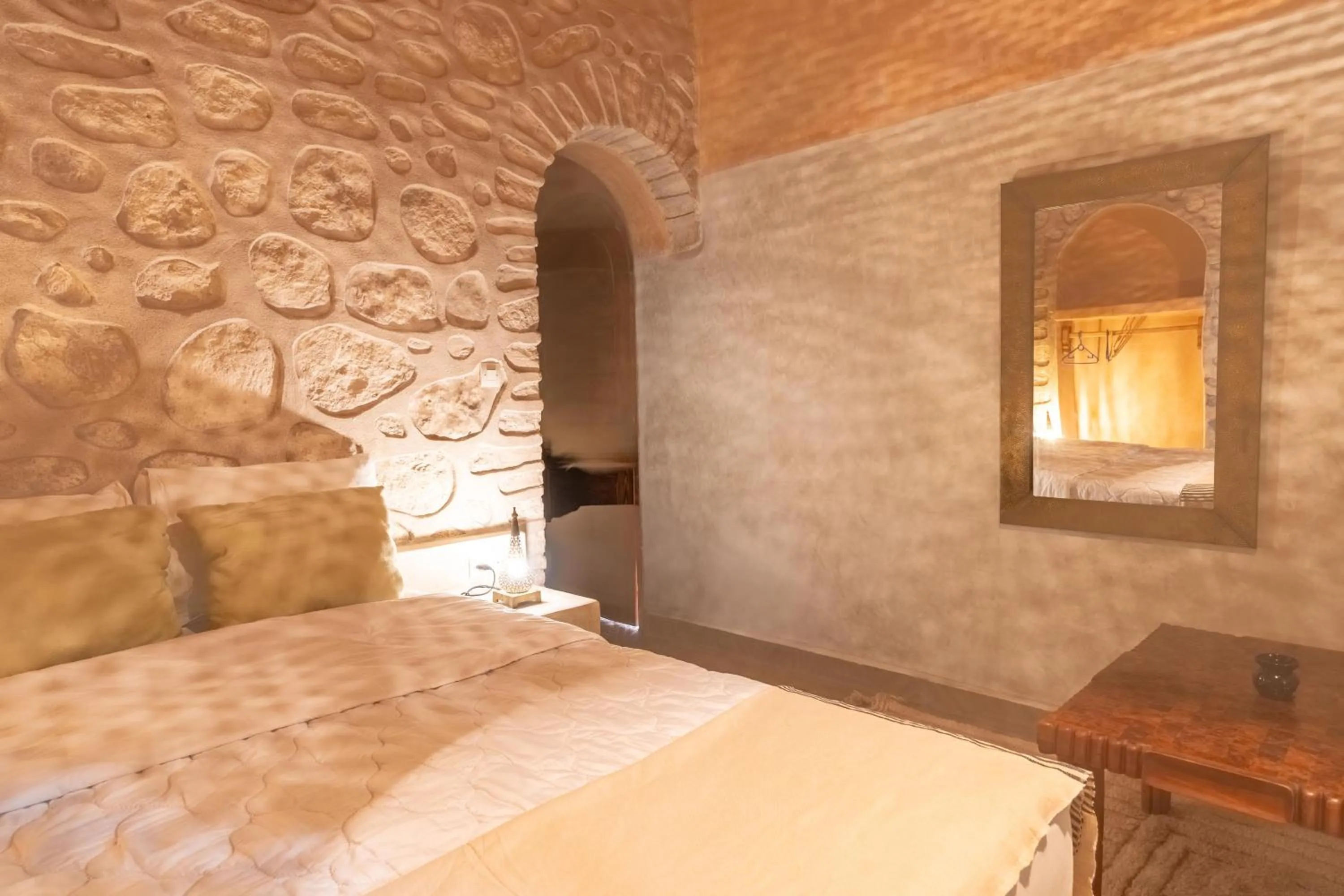 Bed in DAR ETTO Riad & Spa