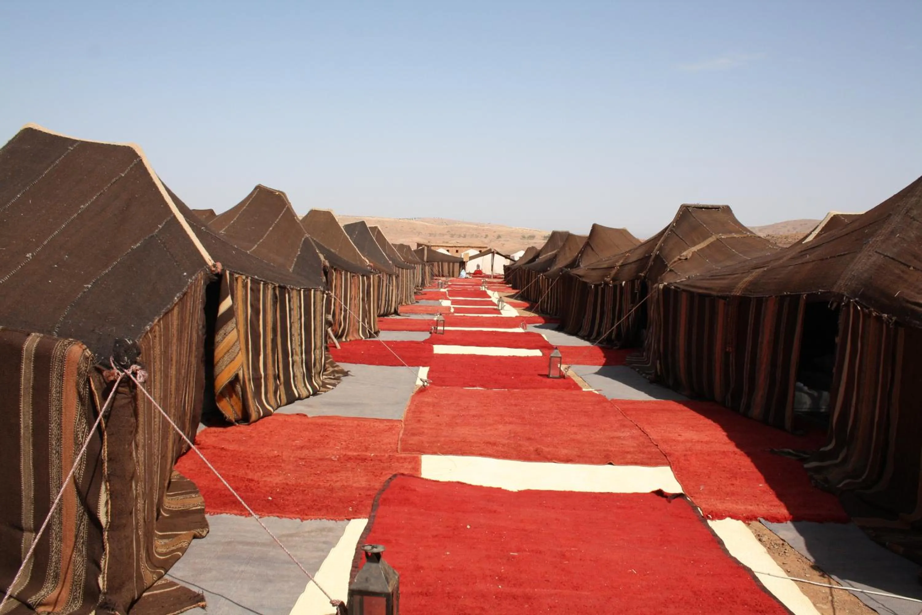 Text overlay in Terres d'Amanar